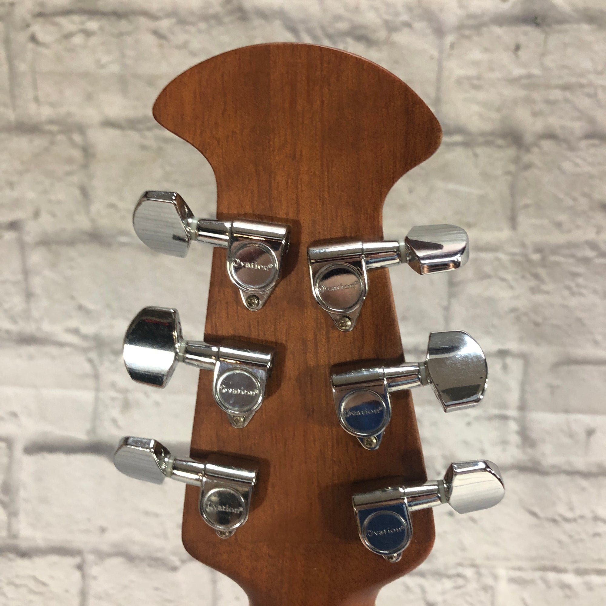 Ovation Celebrity 　エレアコ　ギター Ovation Celebrity CC026 Acoustic Electric Guitar Acoustic