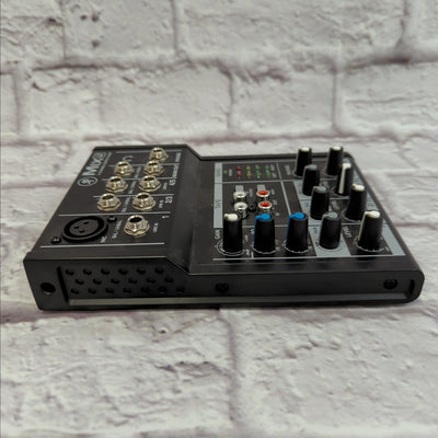 Mackie Mix5 Mixer - No Power Supply