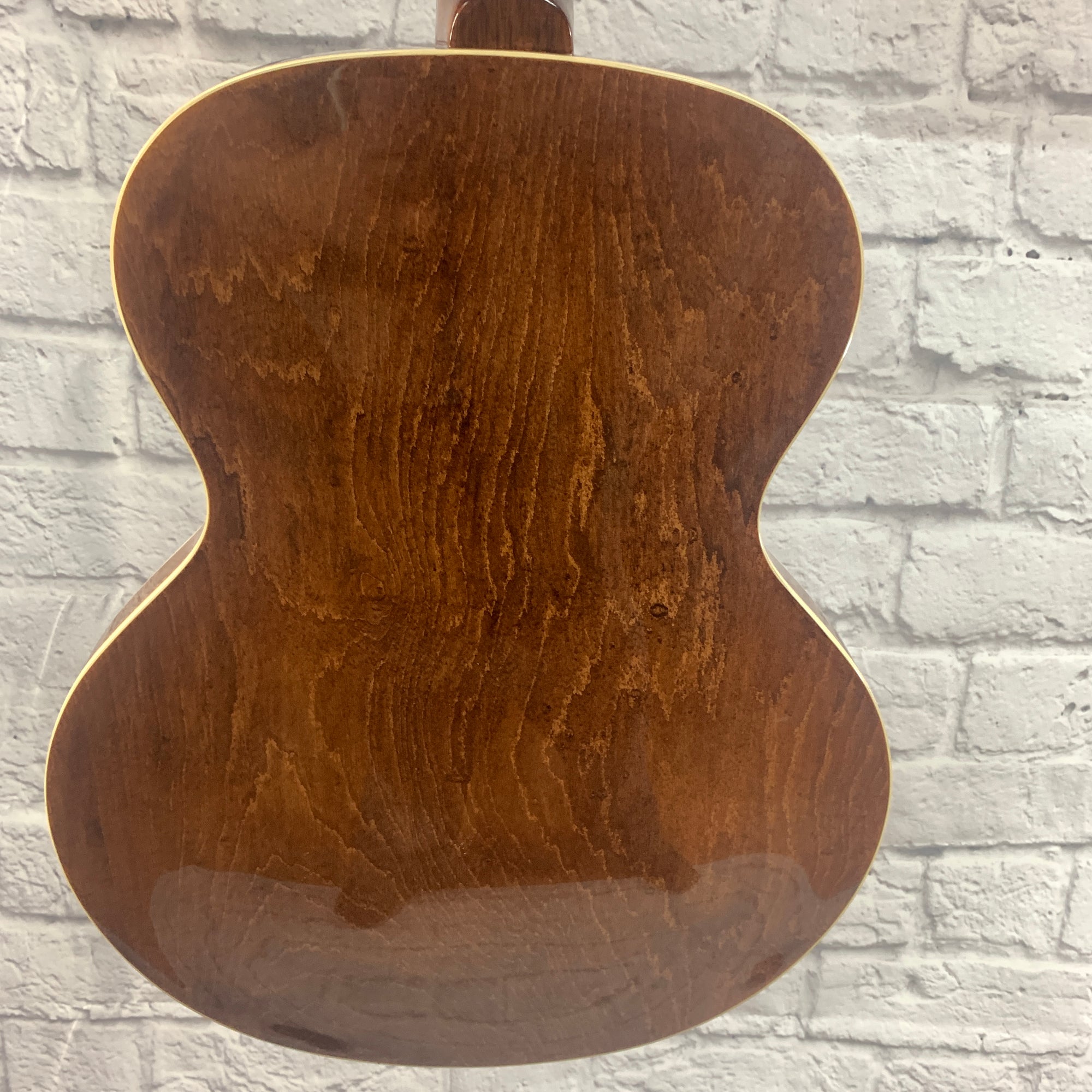 Loar LH301T Thin Body Archtop Electric Guitar Vintage Sunburst