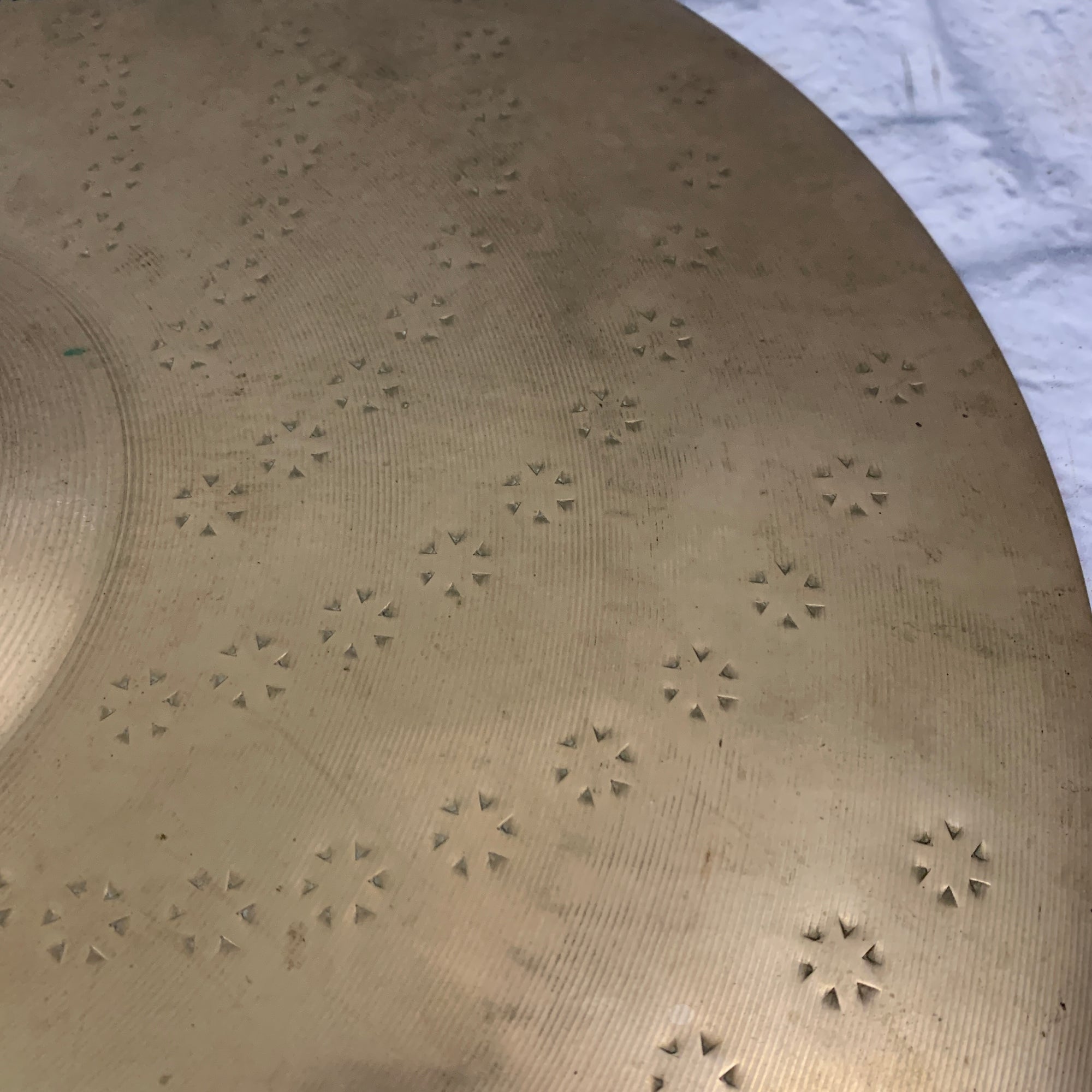 Zildjian 18" Z Custom Medium Crash w/ star hammering