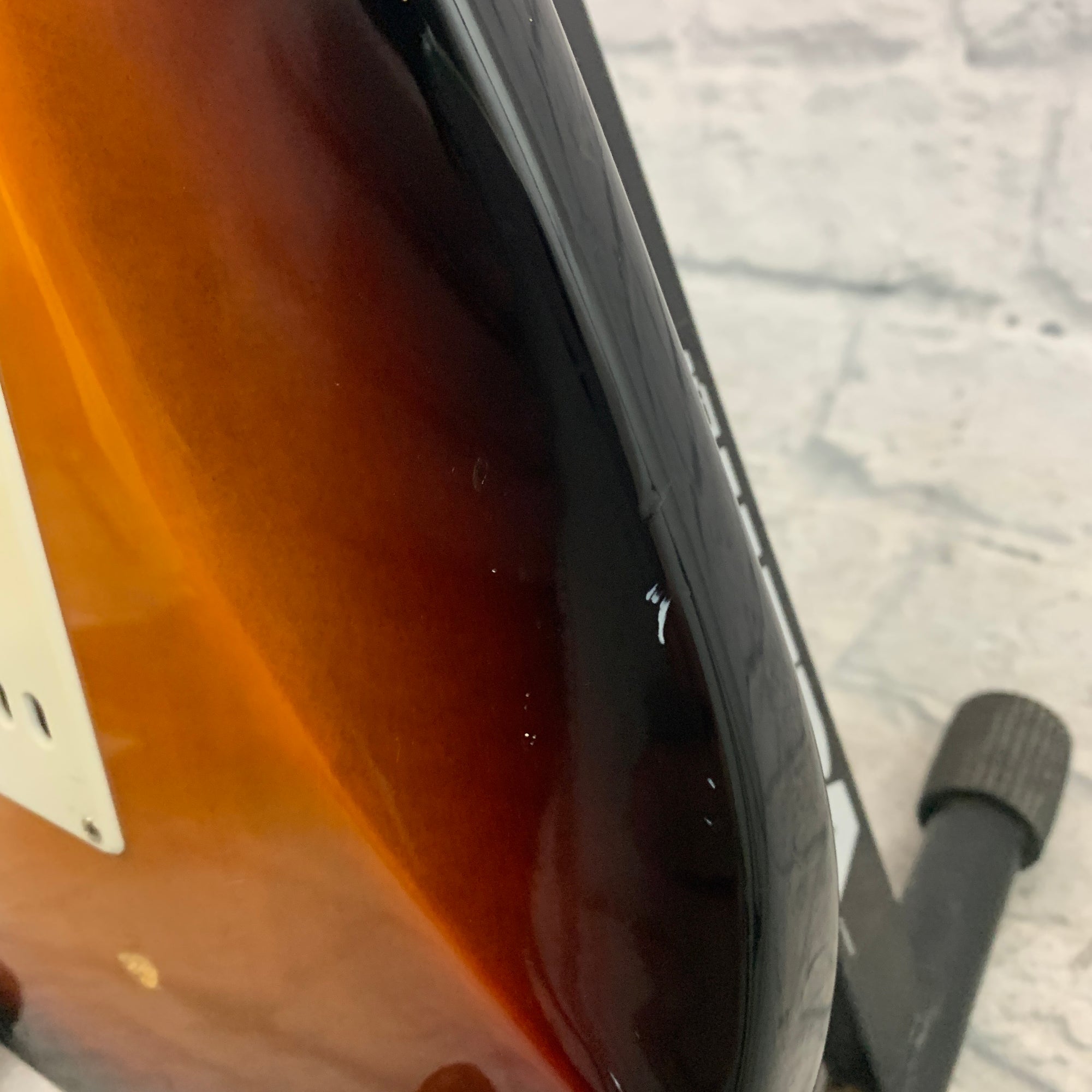 AXL Fat Strat HSS Solidbody Electric Guitar Sunburst