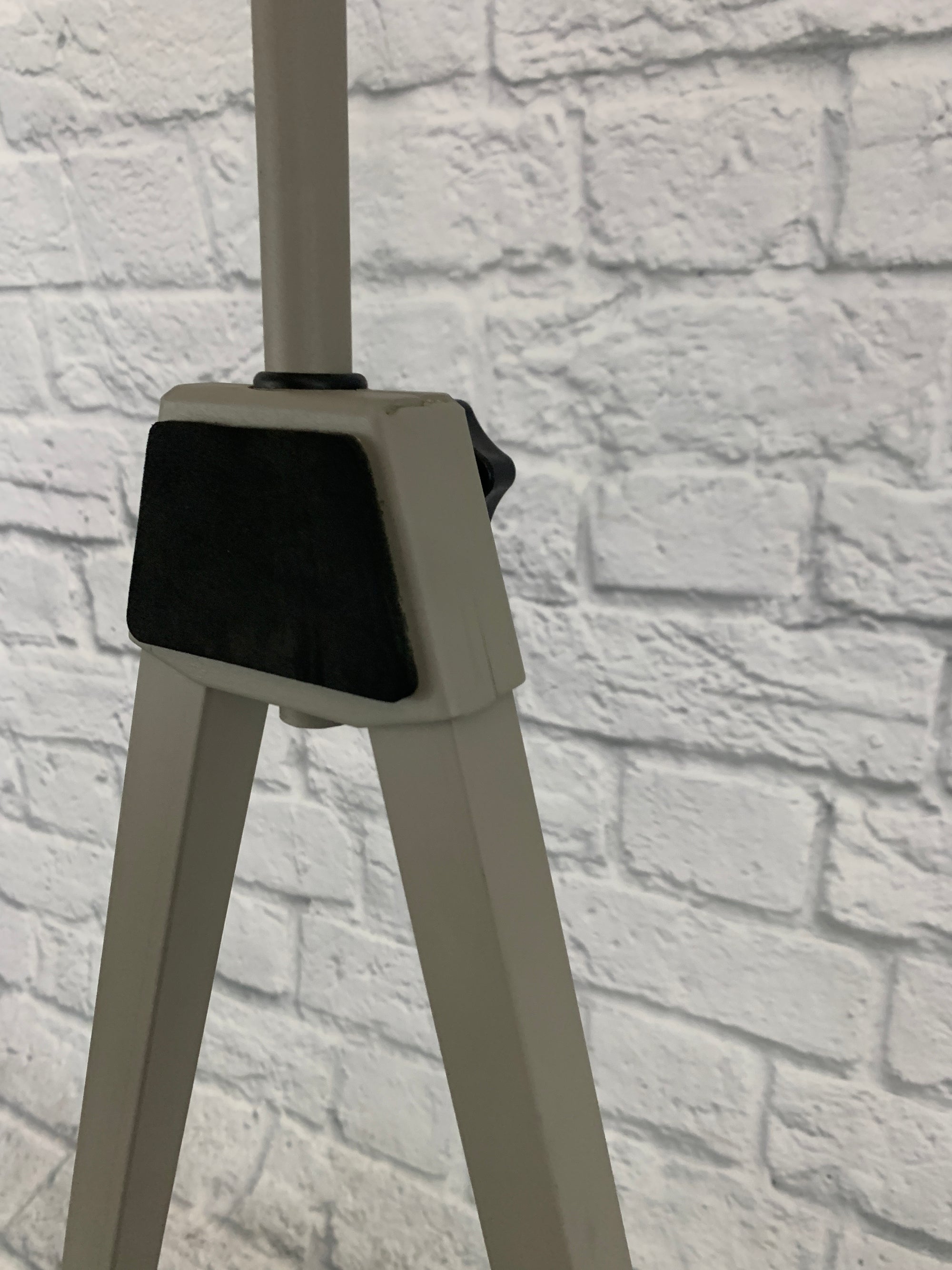 Ingles Adjustable Cello and Bass Stand