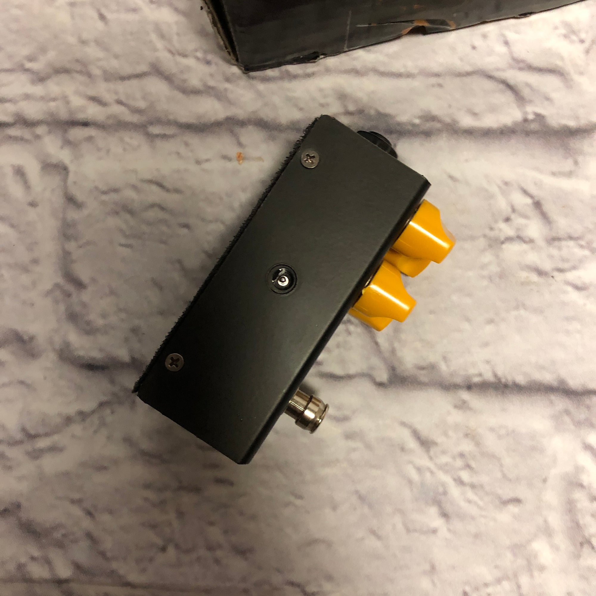 Markbass MB Mini Bass Distortion Pedal - Evolution Music