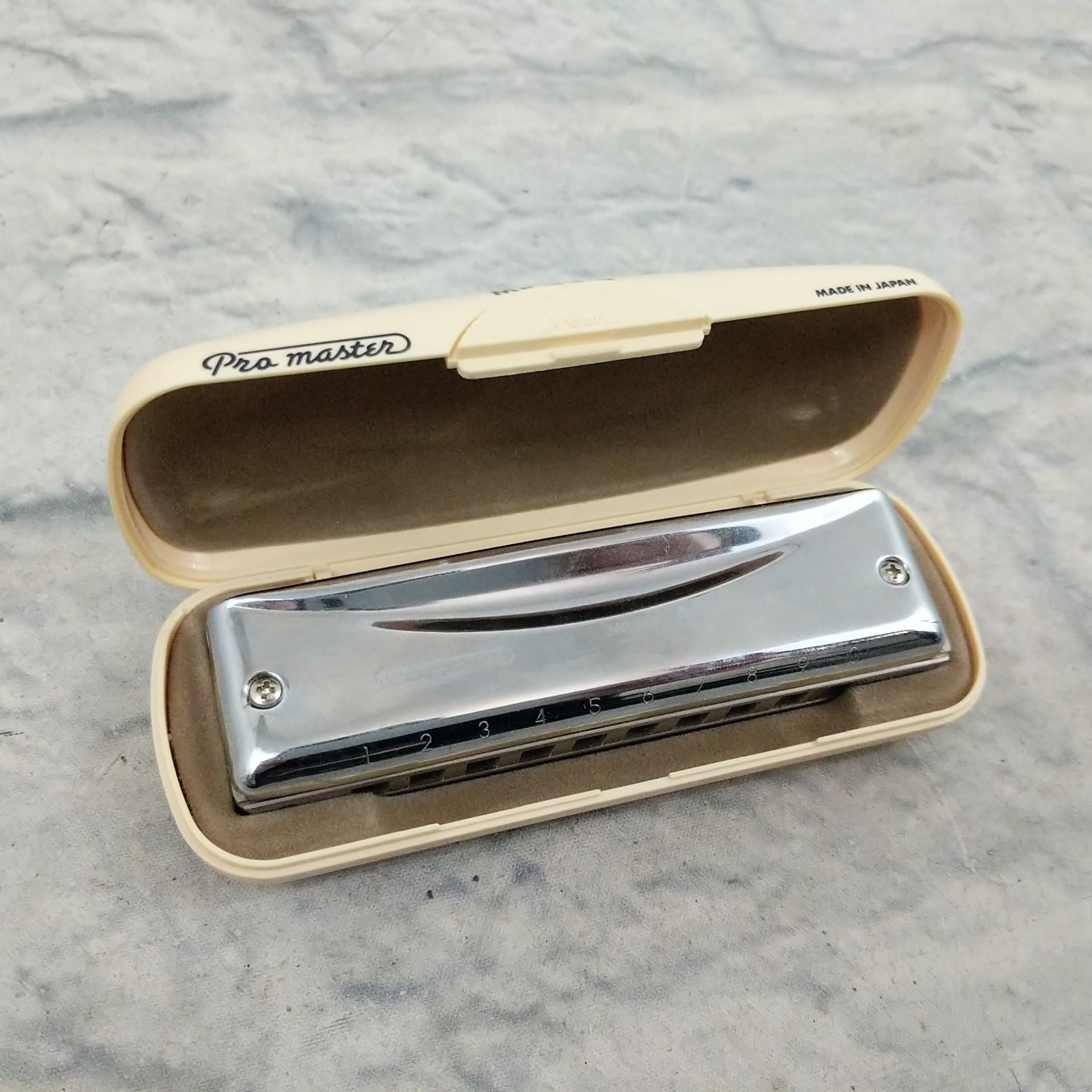 Suzuki Pro Master MR350 Valved Harmonica in C - Evolution Music
