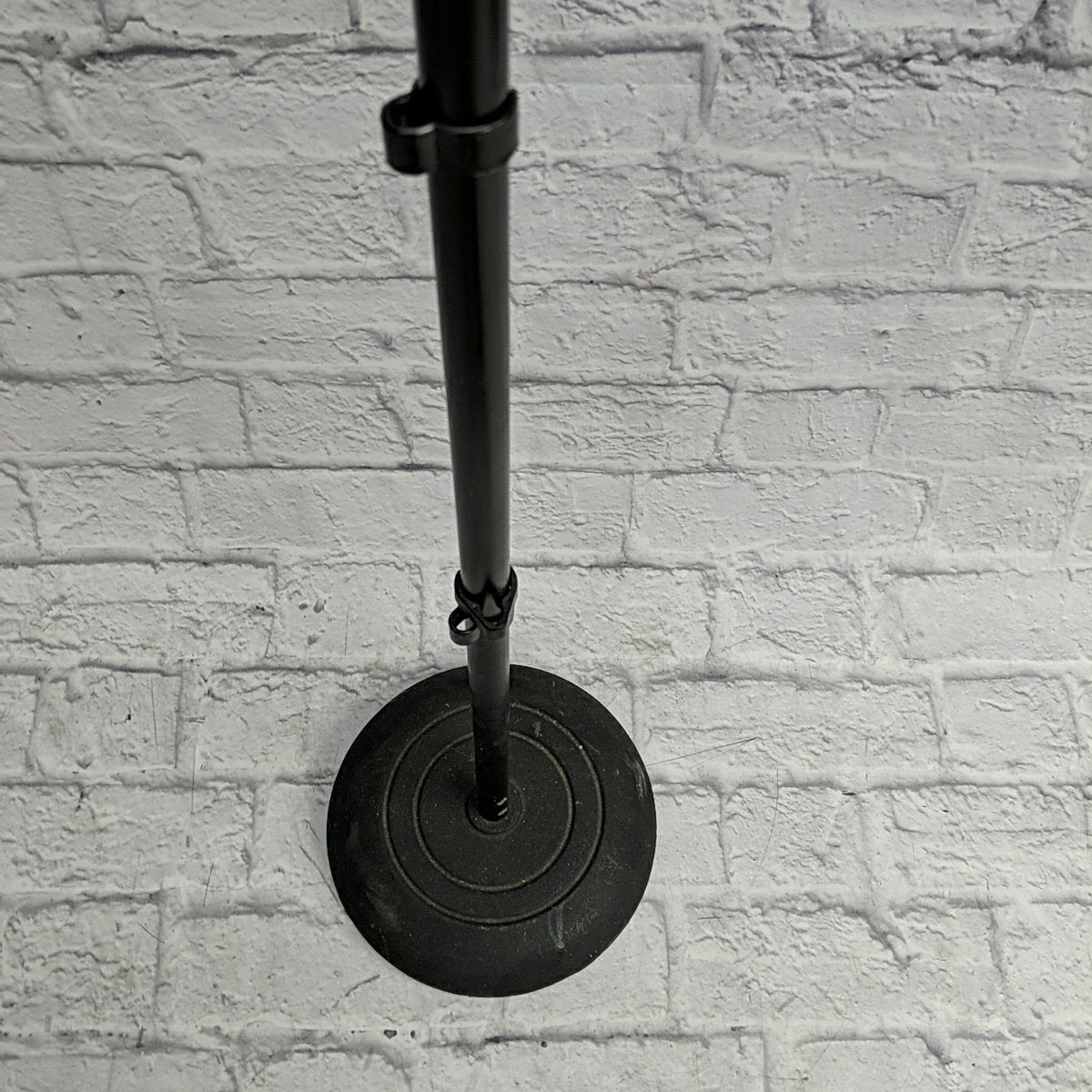 Unknown Straight Microphone Stand