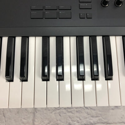Native Instruments A61 61 Key Controller