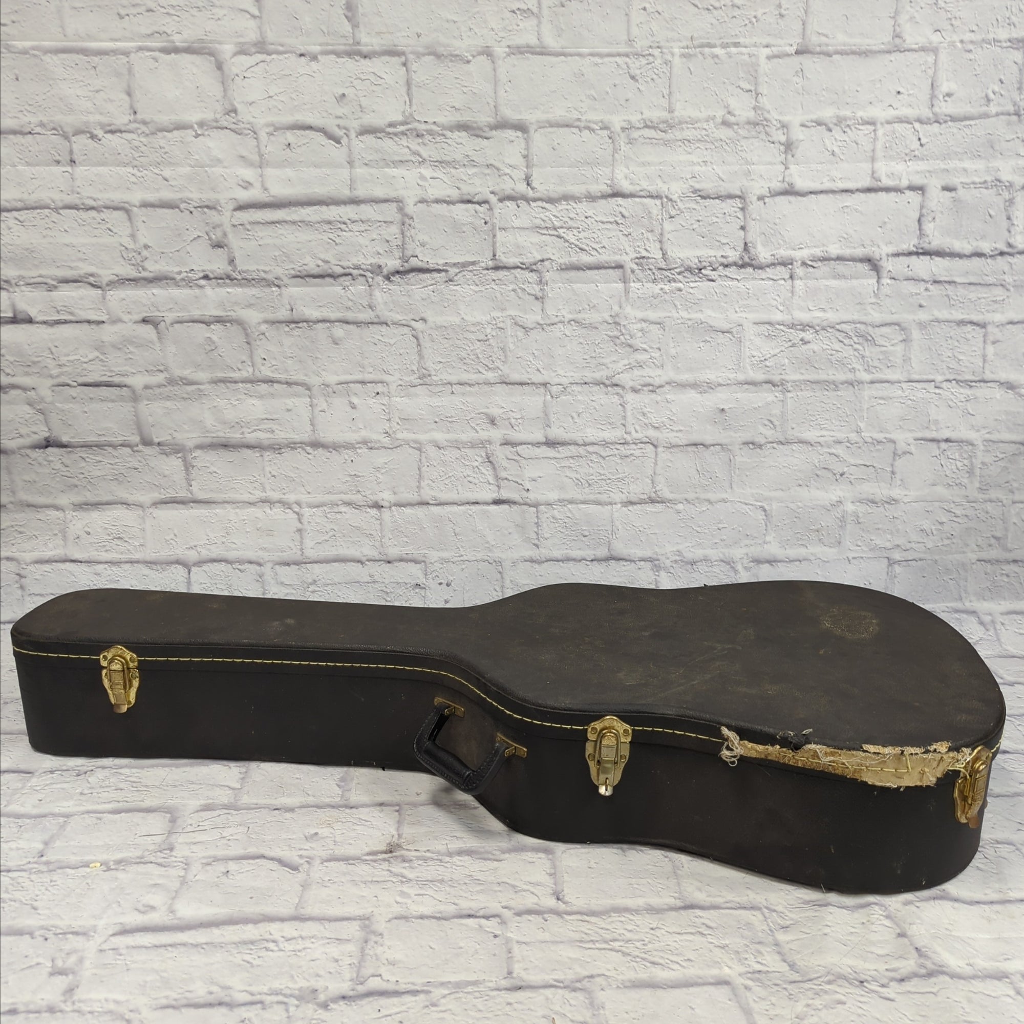 Unknown Acoustic Hard Case Made in Canada 43.5" x 16.5"