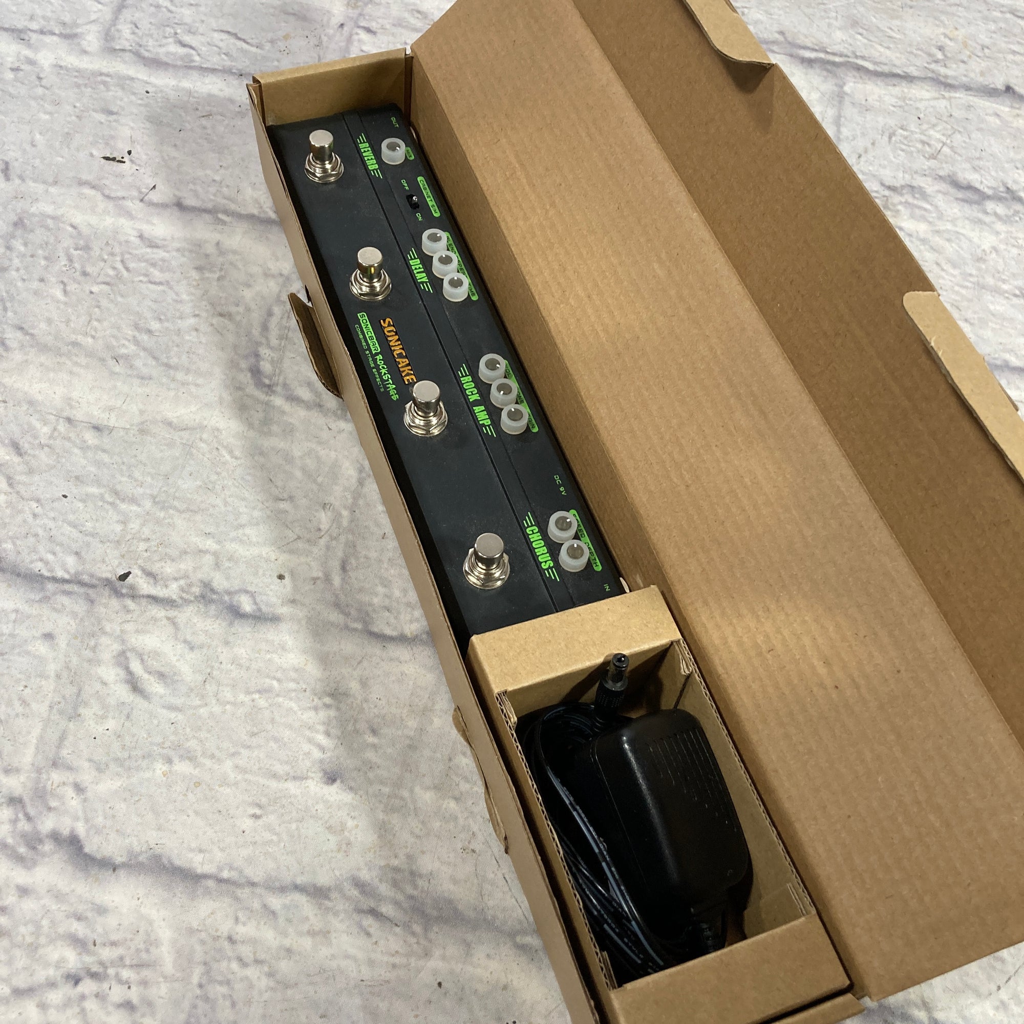 Sonicake Sonicbar Rockstage Multi-Effect Pedal w/ Power Supply