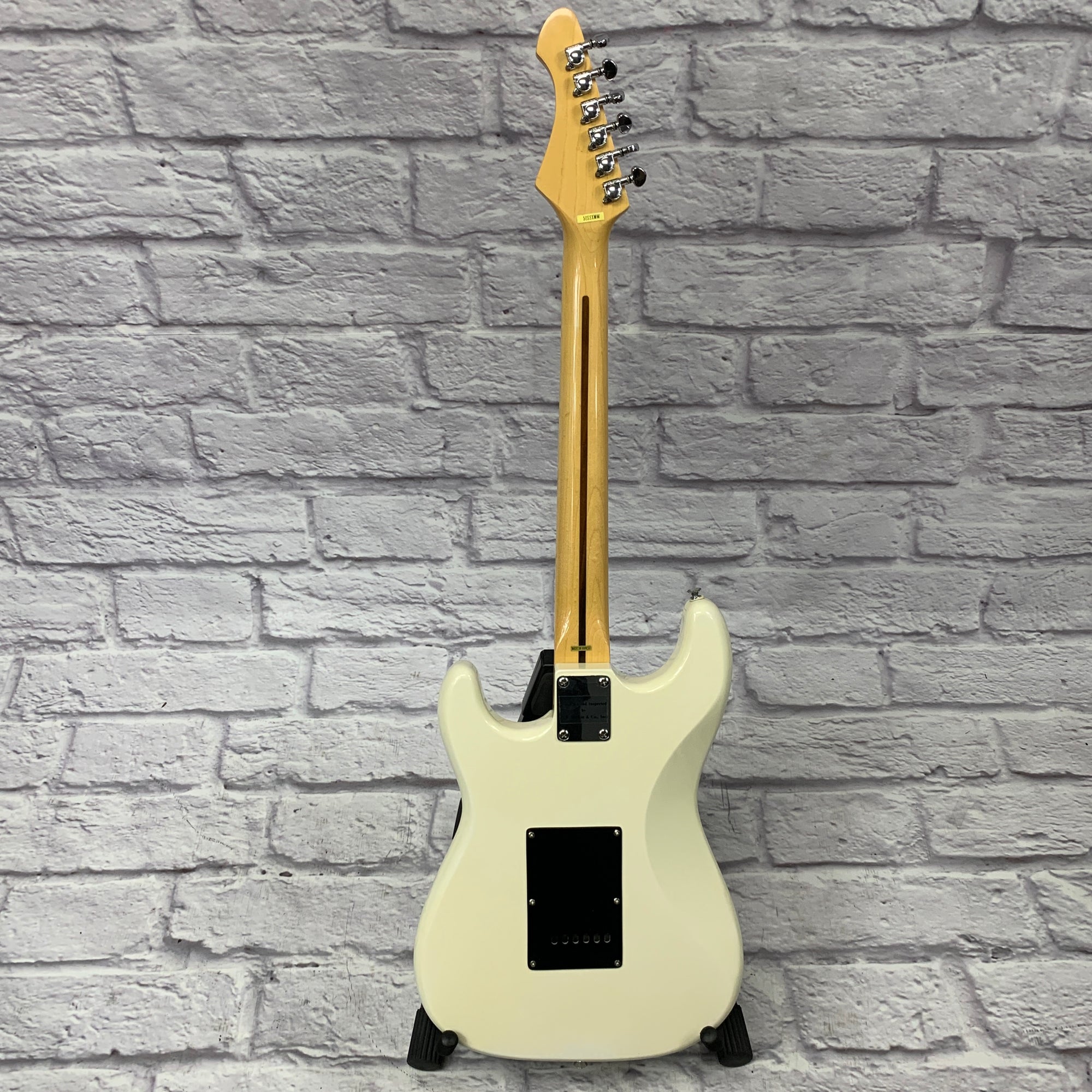 Stinger SSX Strat-Style Electric Guitar White