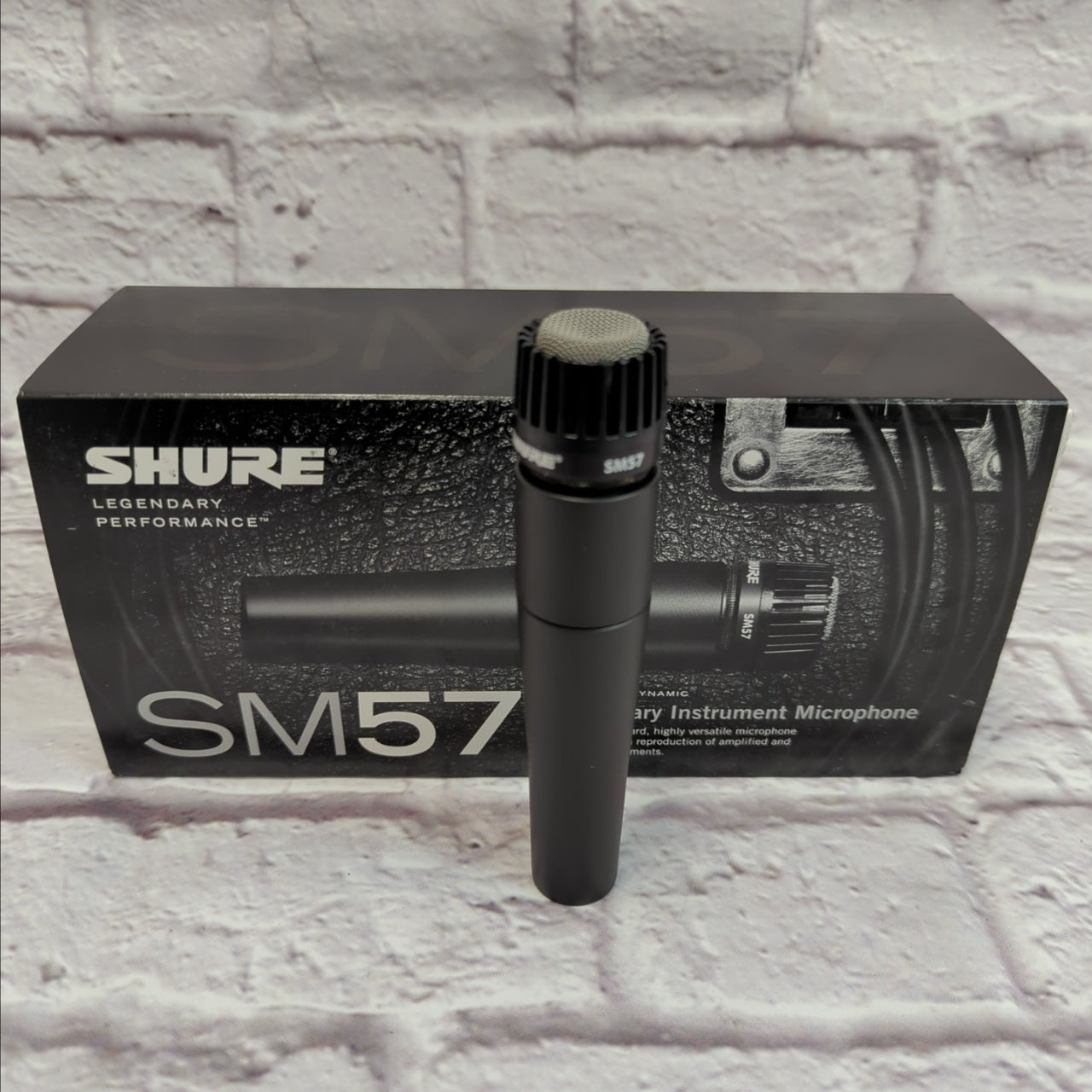 SHURE SM57 箱付き Shure SM57 w/ Box Microphone - Evolution Music