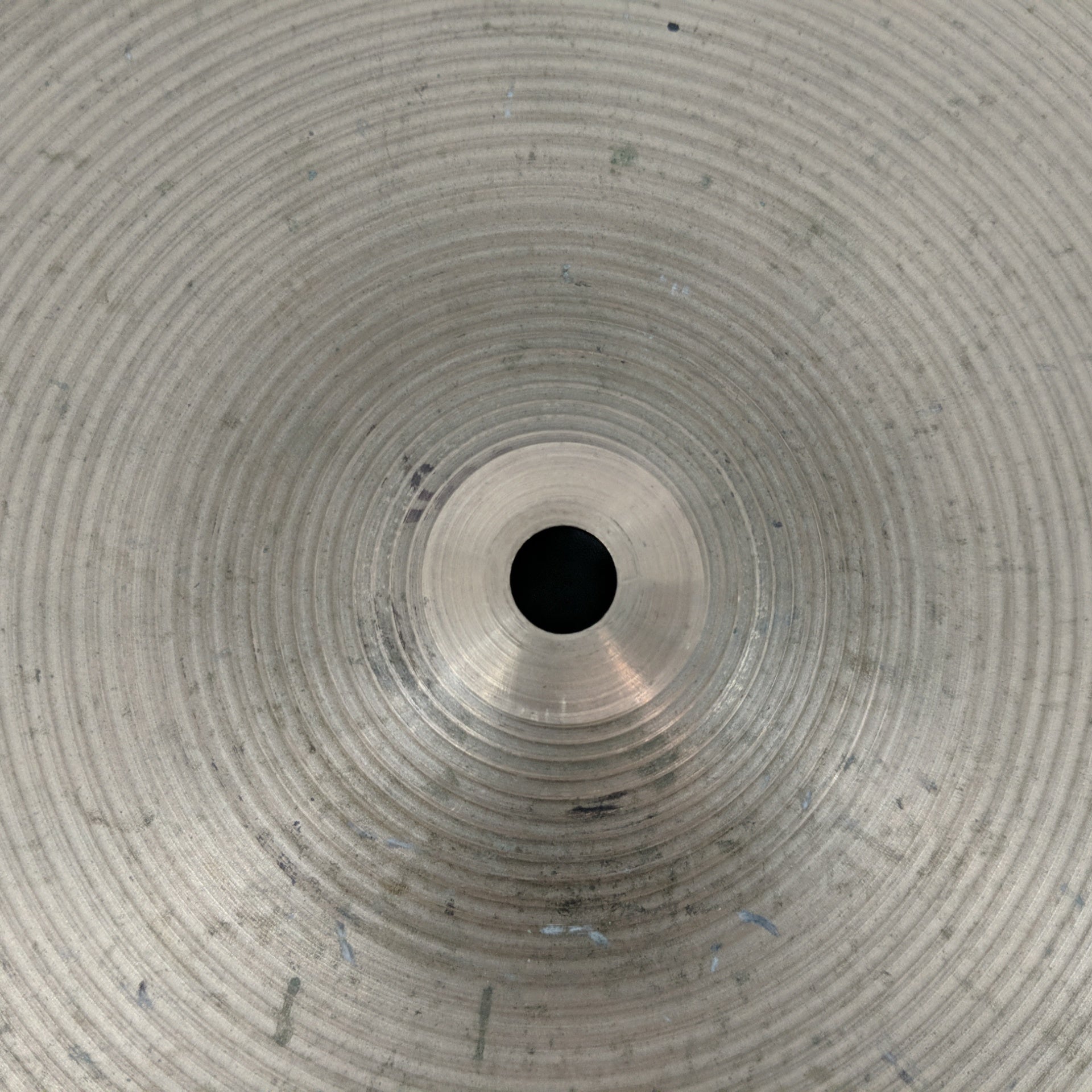Zildjian A Series 16" Medium Thin Crash Cymbal (cracked)