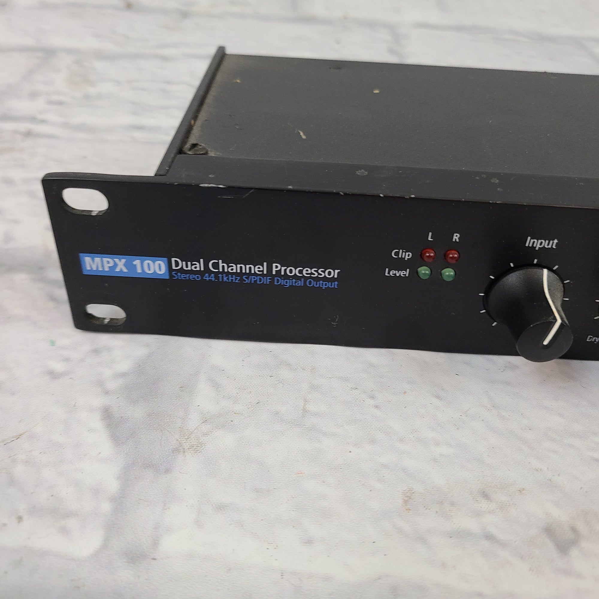 Lexicon MPX 100 Dual Channel Effects Processor