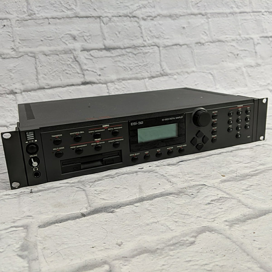EMU ESI-32 Rackmount Synth