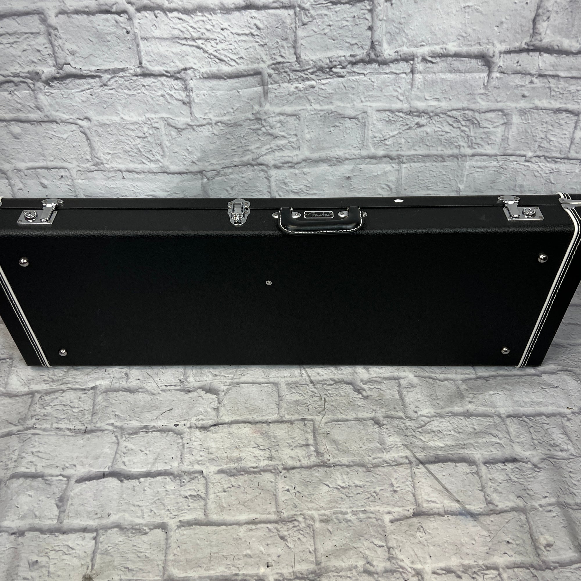 Fender Classic Series Hard Shell Case for Strat or Telecaster