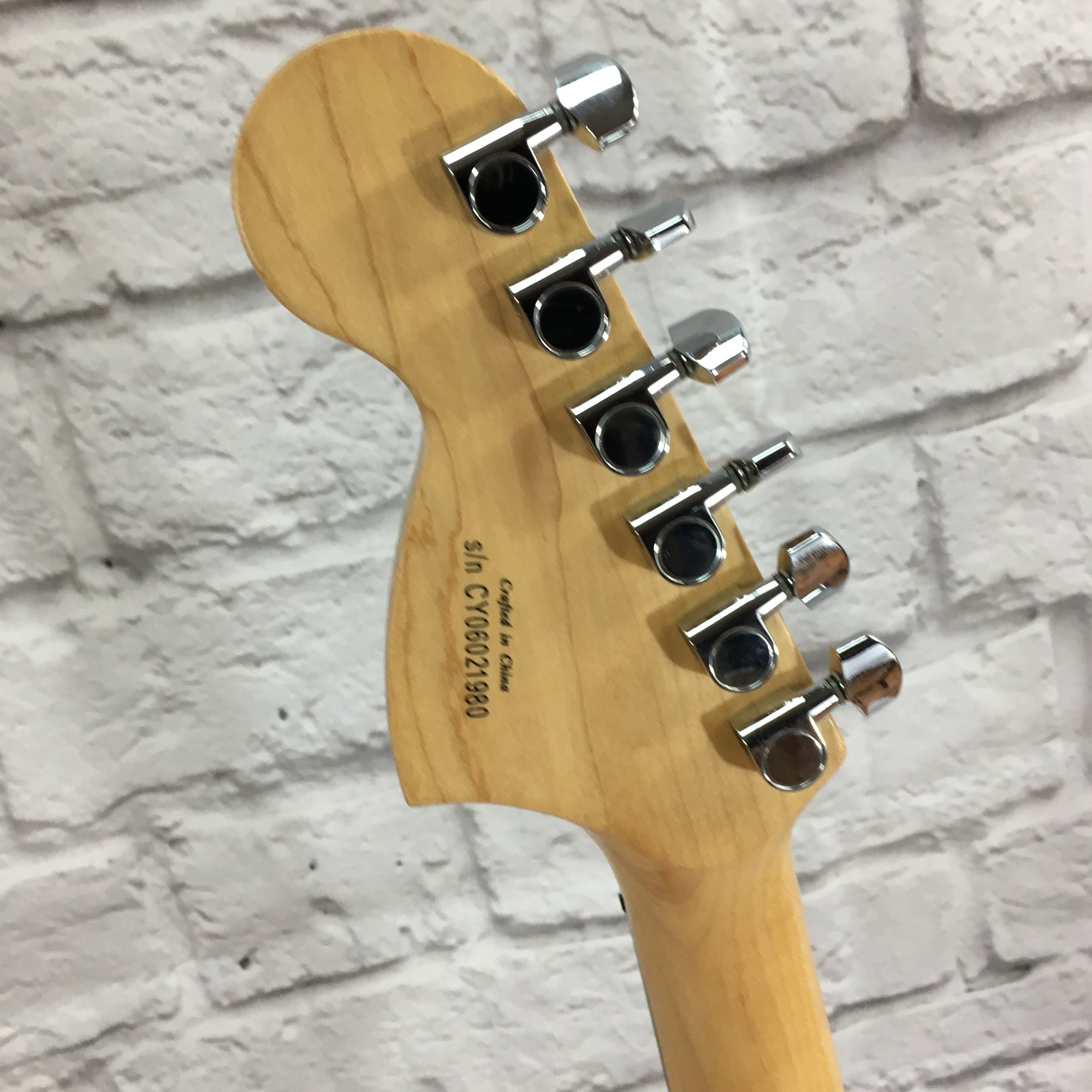 Squier Standard Stratocaster Cherry Sunburst