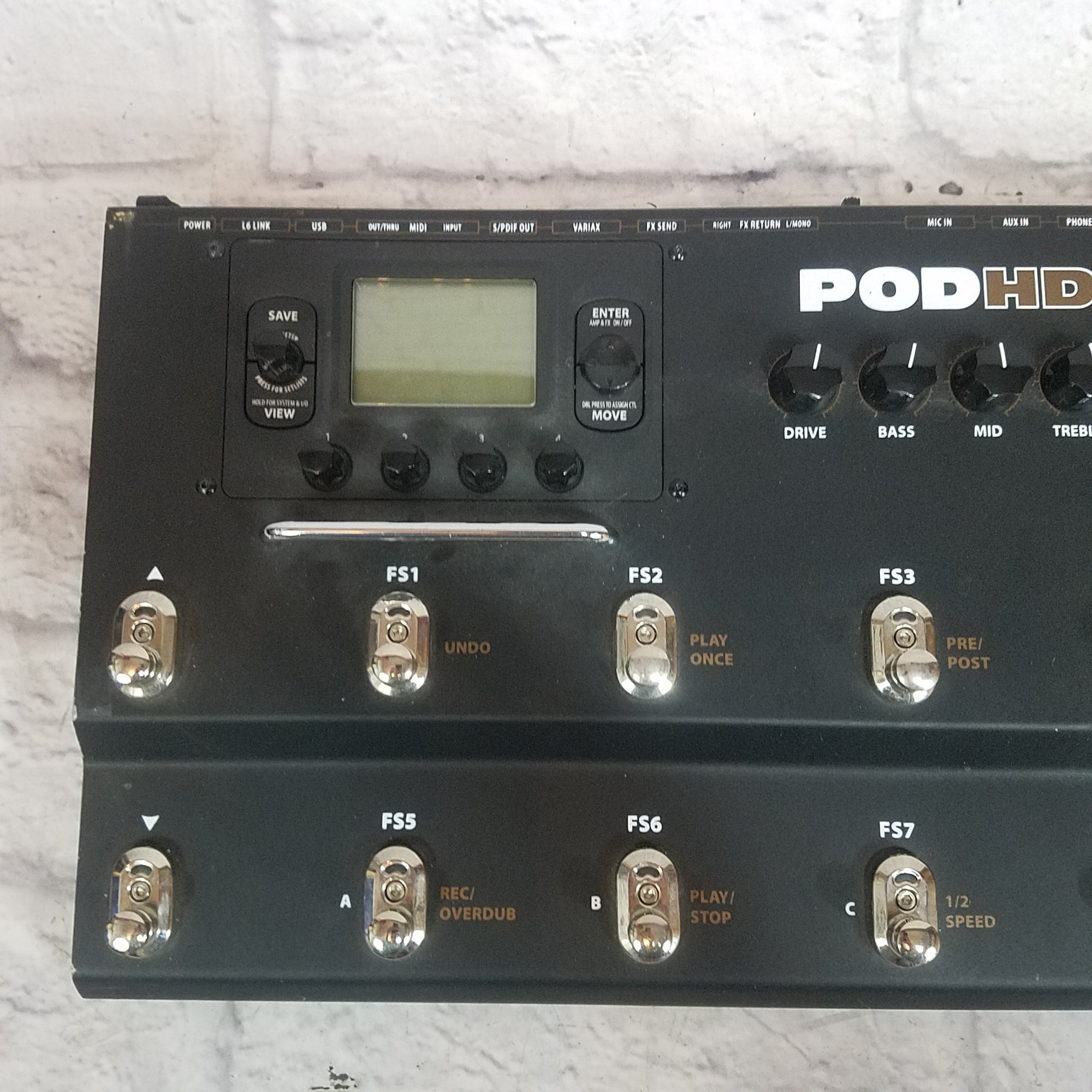 Line 6 POD HD500 Multi-Effects Processor w/ Road Case