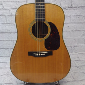 Martin Vintage Series HD28V with Case