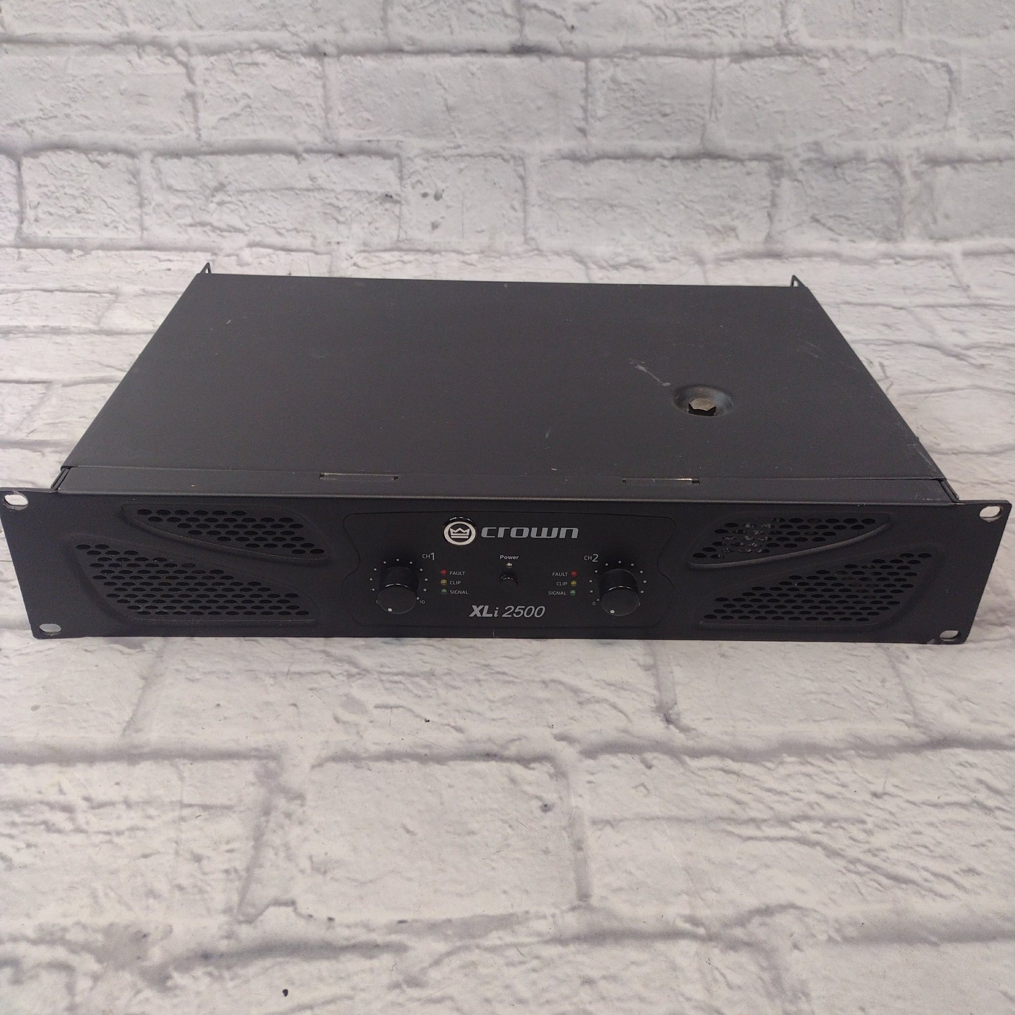Crown XLI2500 Power Amp