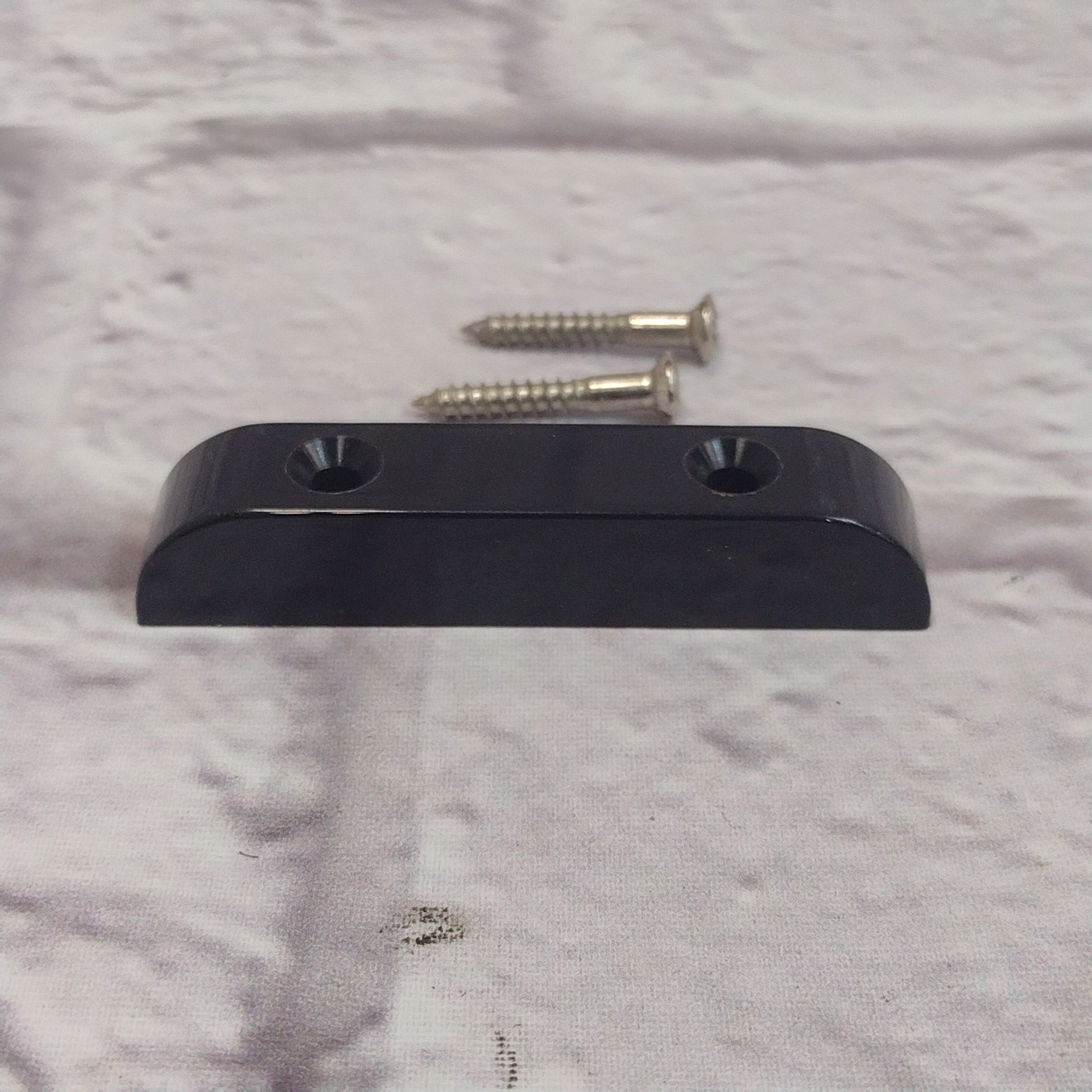 Unknown Jazz Bass Thumb Rest