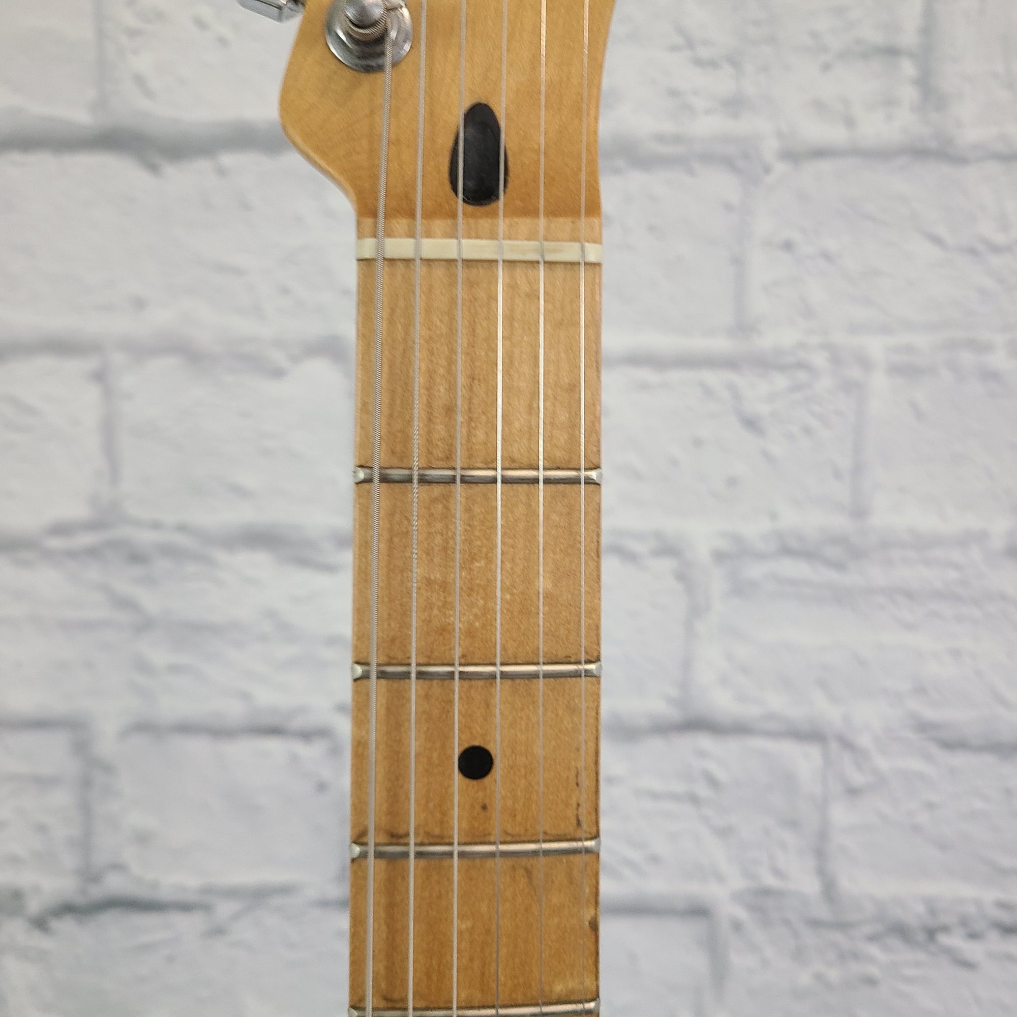MIM Fender Standard Telecaster (2006-2008), Maple Fingerboard, Brown Sunburst