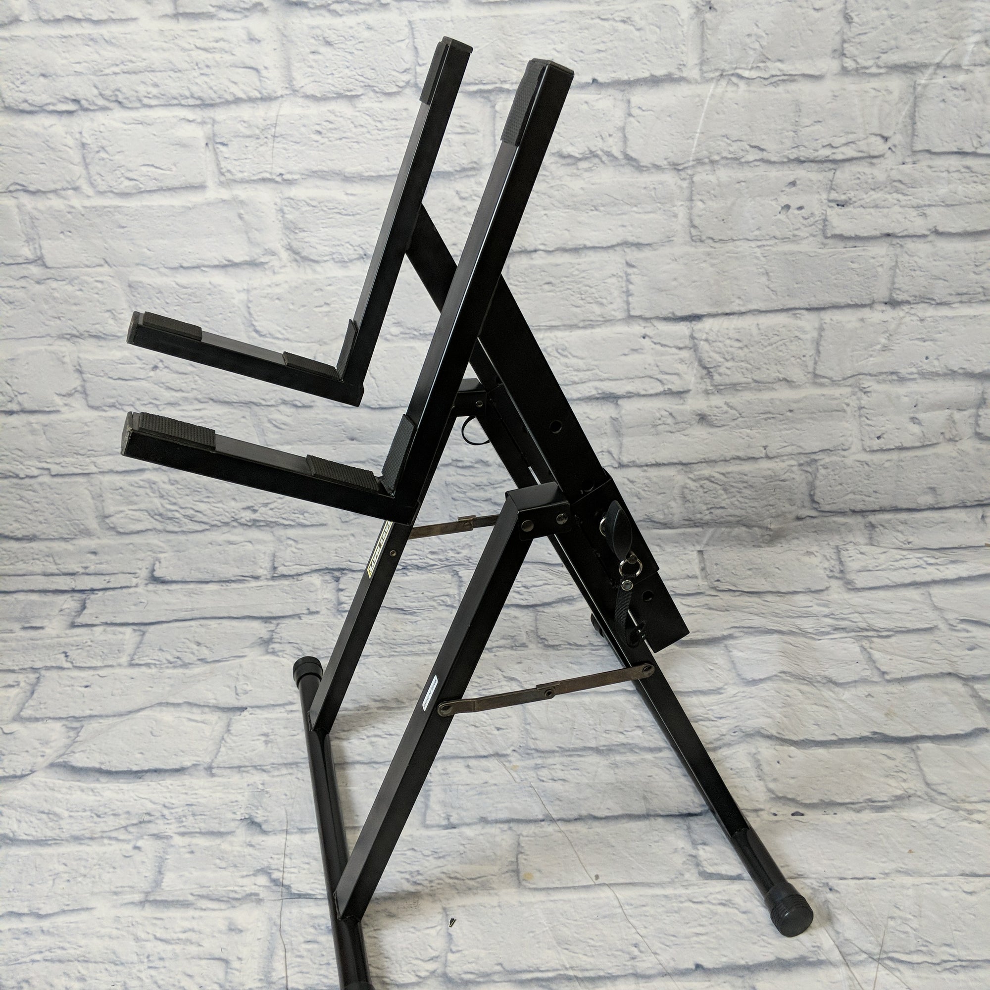 Stage Mate amplifier and speaker stand - adjustable black