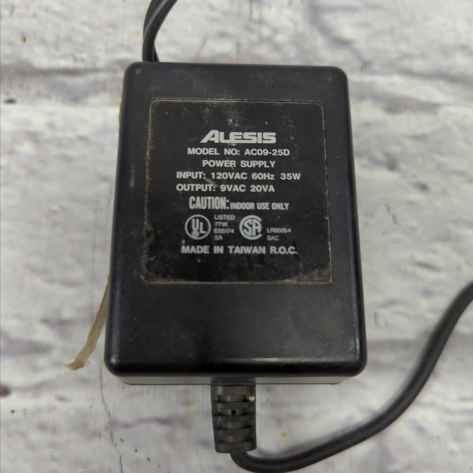 Alesis AC09-25D 9V AC 4-pin DIN Power Supply