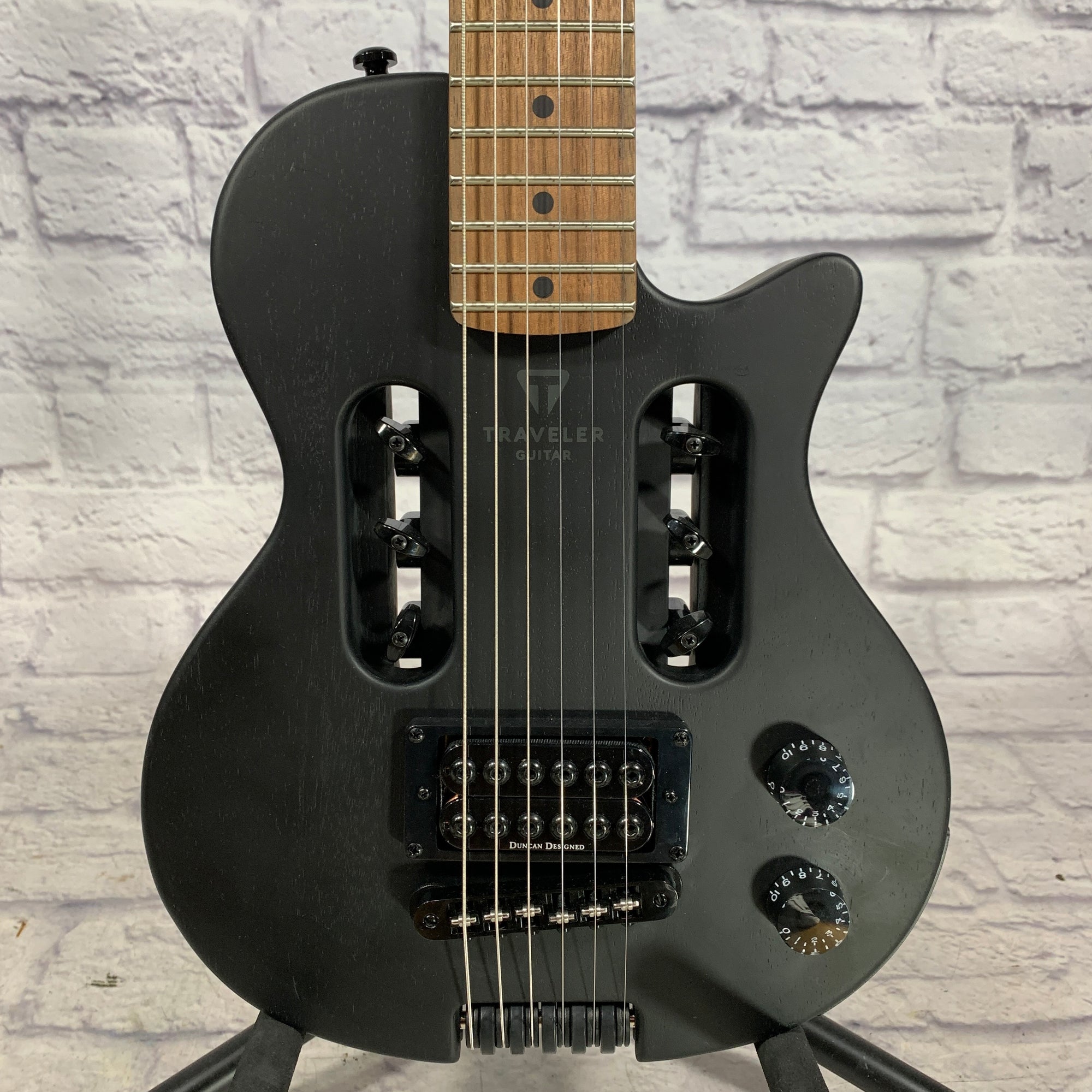 Traveler Electric Travel Guitar EG-1