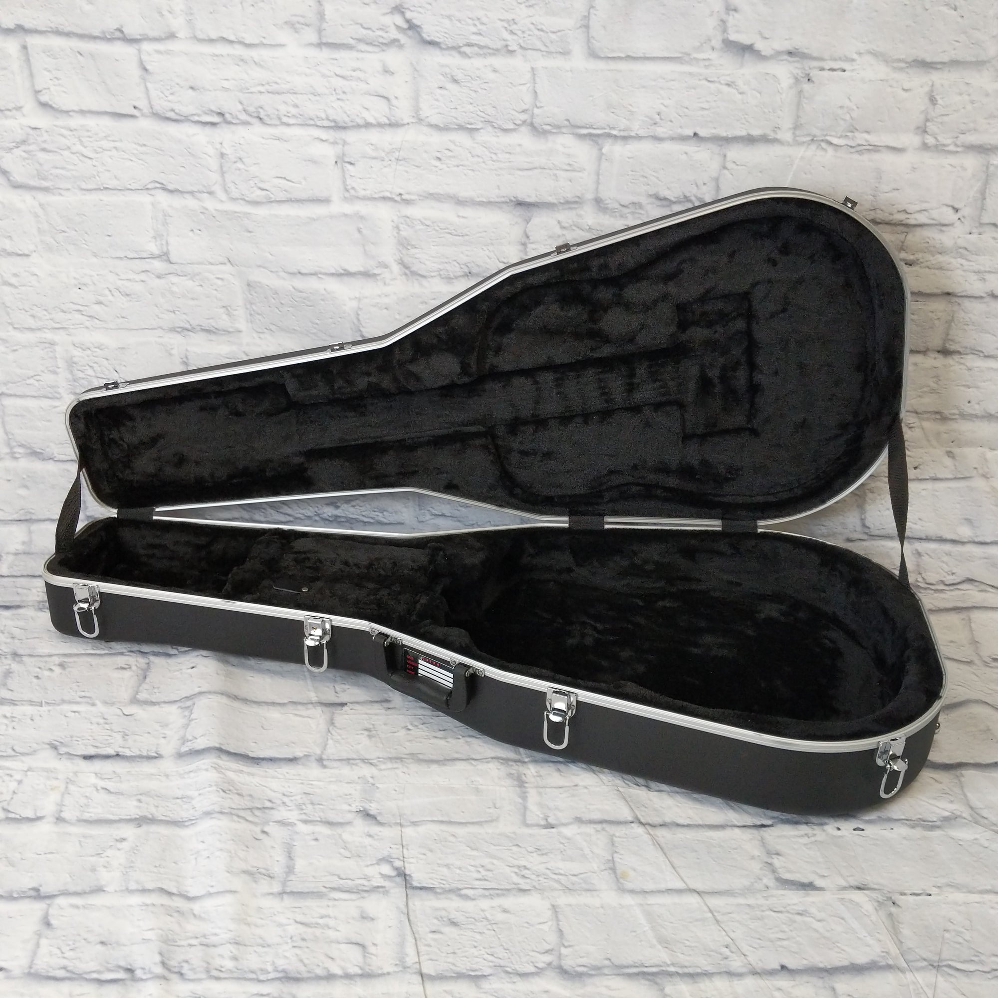 Gator Dreadnought Acoustic Hard Case