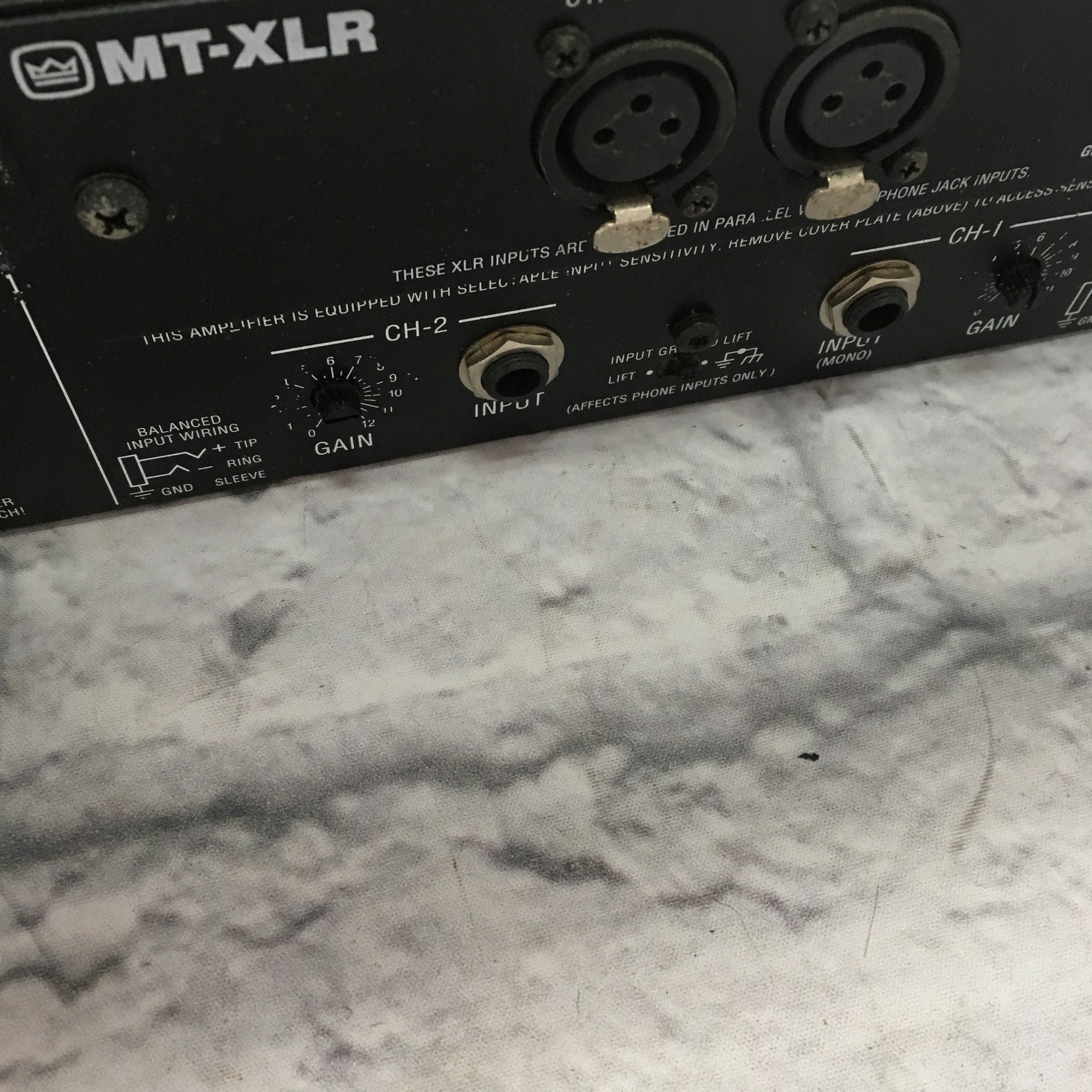 Crown MicroTech 2400 Power Amp