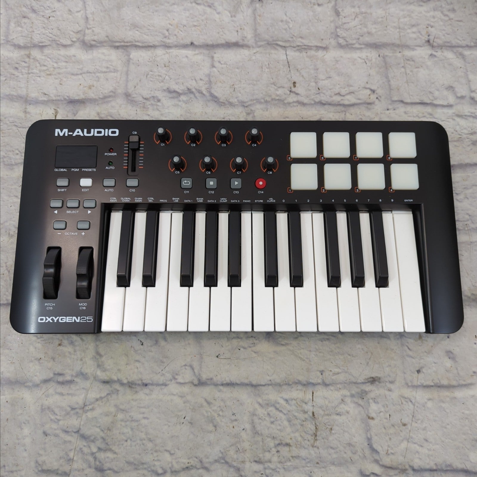 z*z様 m-audio oxygen z*z様 m-audio oxygen