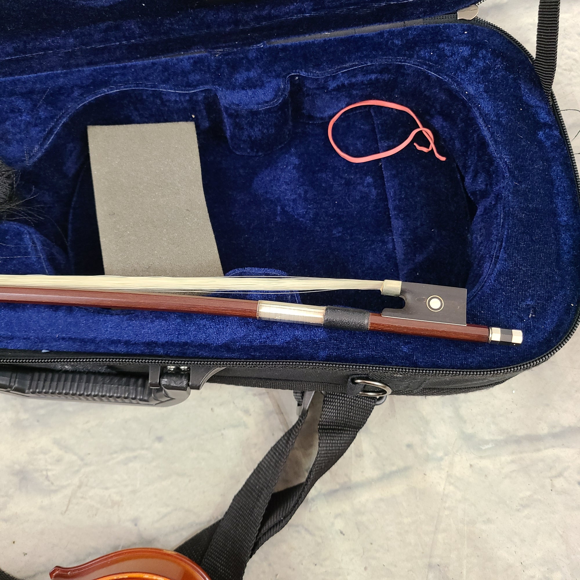 Maestro by Amati 1/10 Scale Violin w/ Bow & Case
