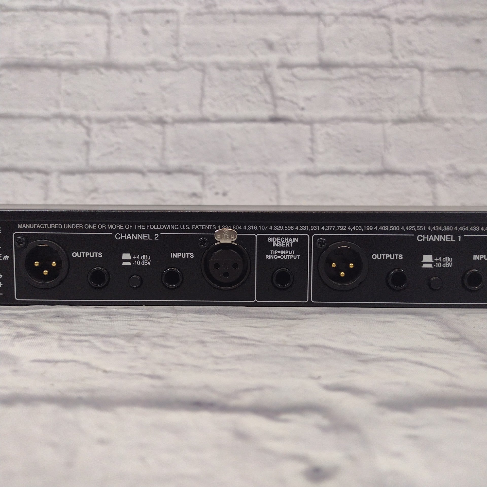 DBX 266XL Stereo Rack Compressor Limiter