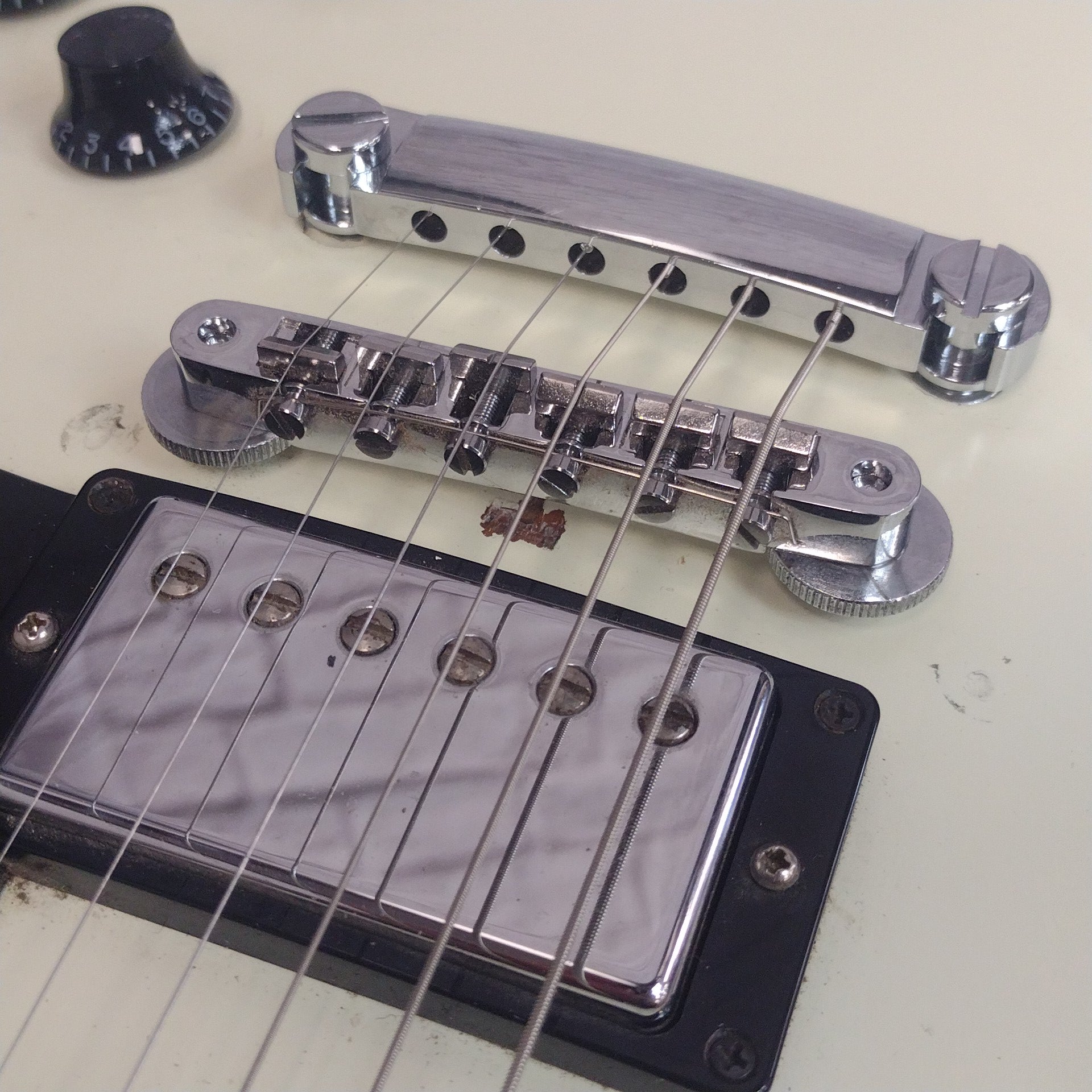 Gibson 2011 Les Paul Studio with Case Headstock Repair