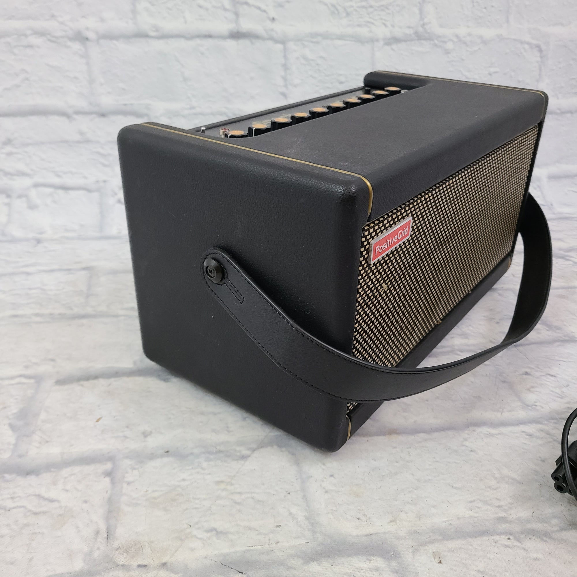 Positive Grid Spark 40 Guitar Combo