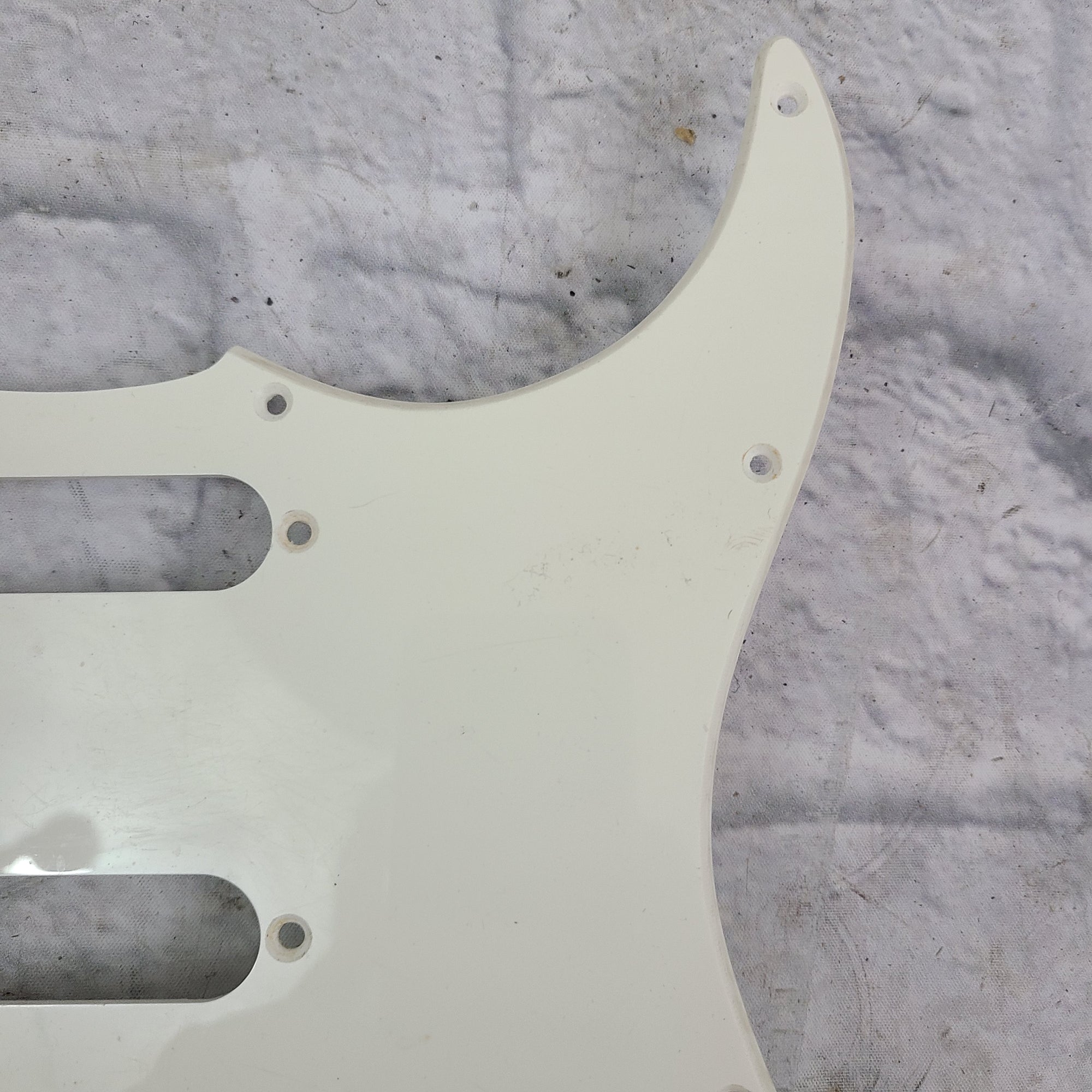 Unknown Stratocaster SSS Pickguard Prewired