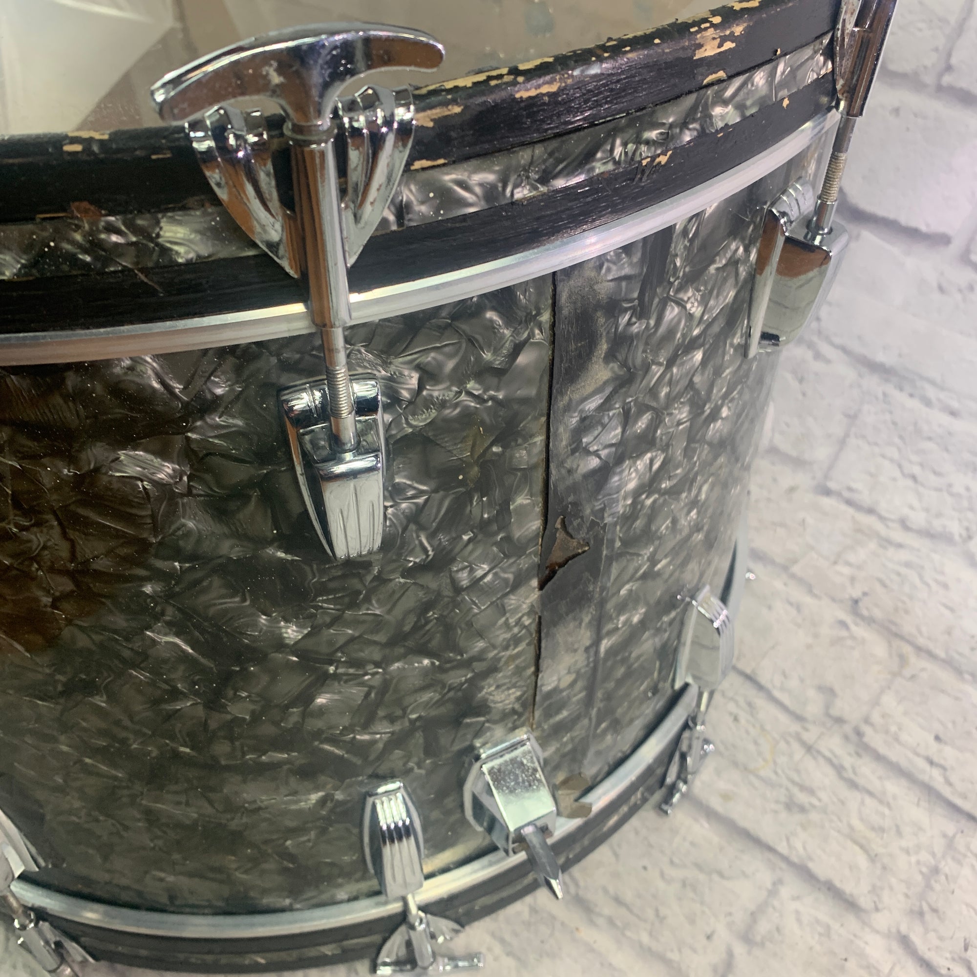 Ludwig 1971  Black Pearl Bass Drum 22
