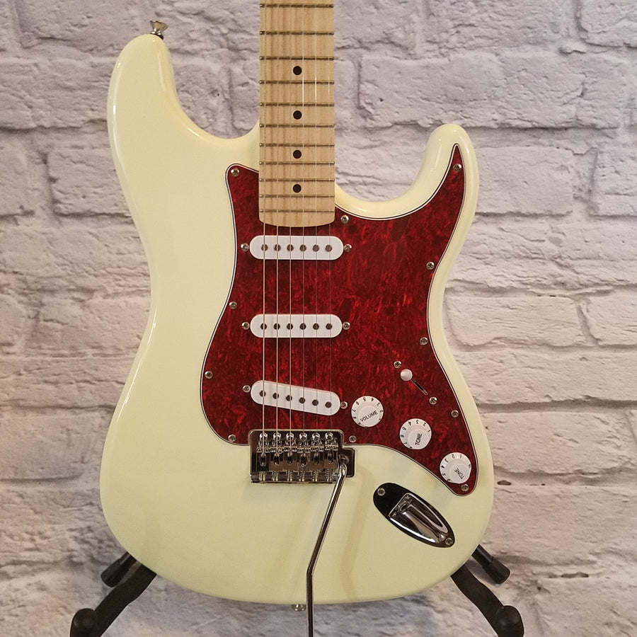 Austin AST100CR Strat-Style Guitar Cream