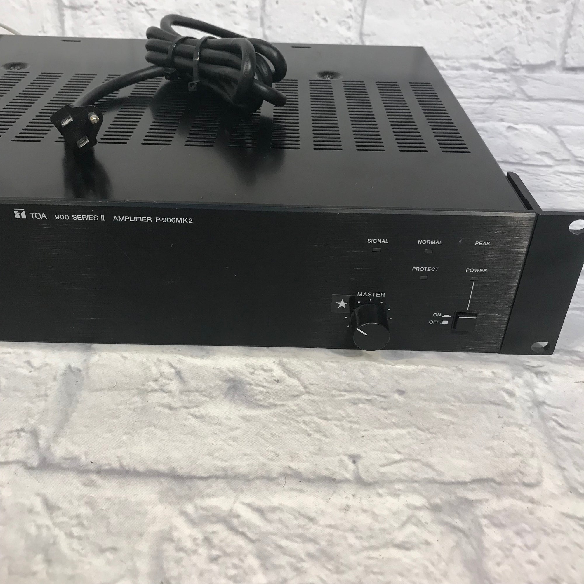 TOA 900 Series II P-906MK2 60 Watt Power Amp