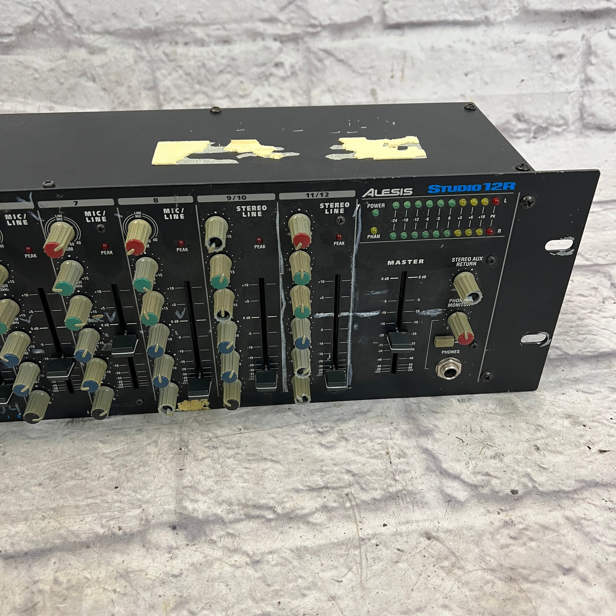 Alesis Studio 12R Mixer