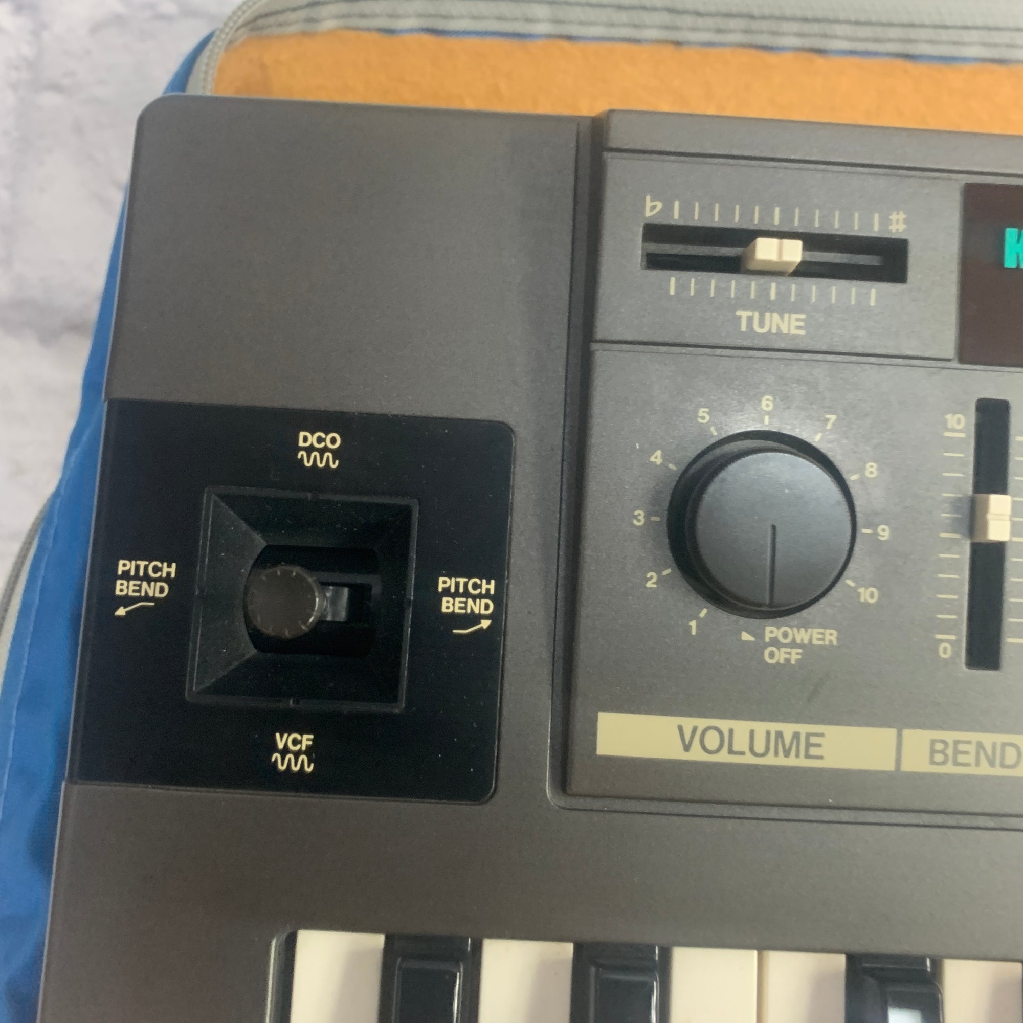 Korg Poly 800 Synthesizer - Evolution Music