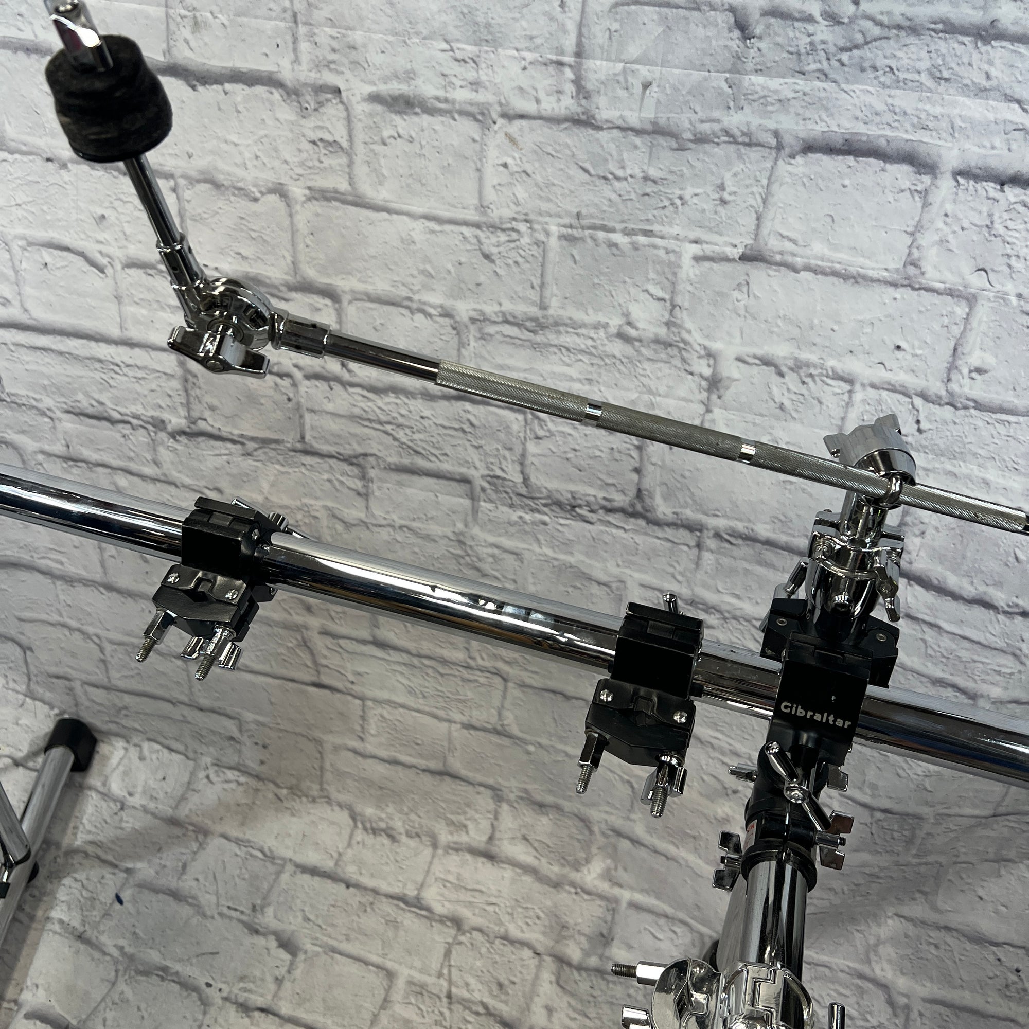 Gibraltar Basic Straight Rack Drum Rack w/ Two Cymbal Arms and 7 Clamps