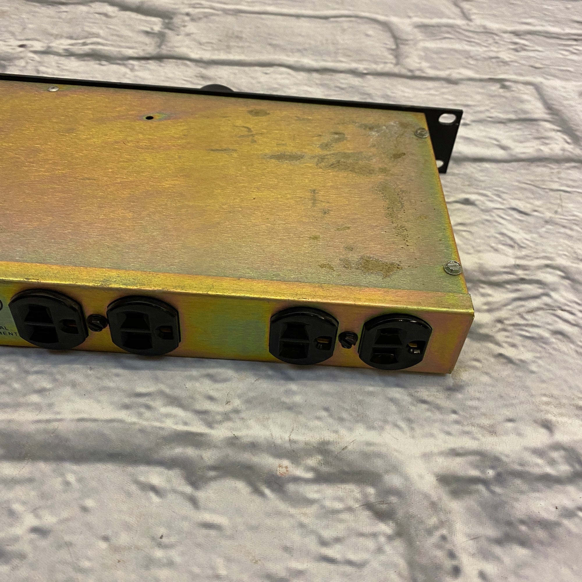 Furman PL-8 Power Conditioner