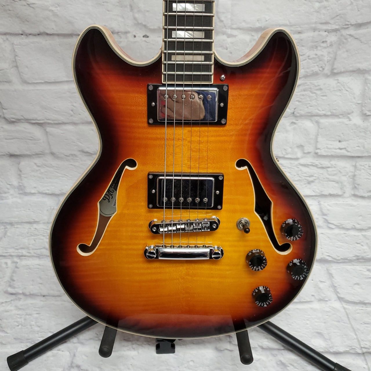 D'Angelico Premier Mini DC Sunburst w/ Gig Bag