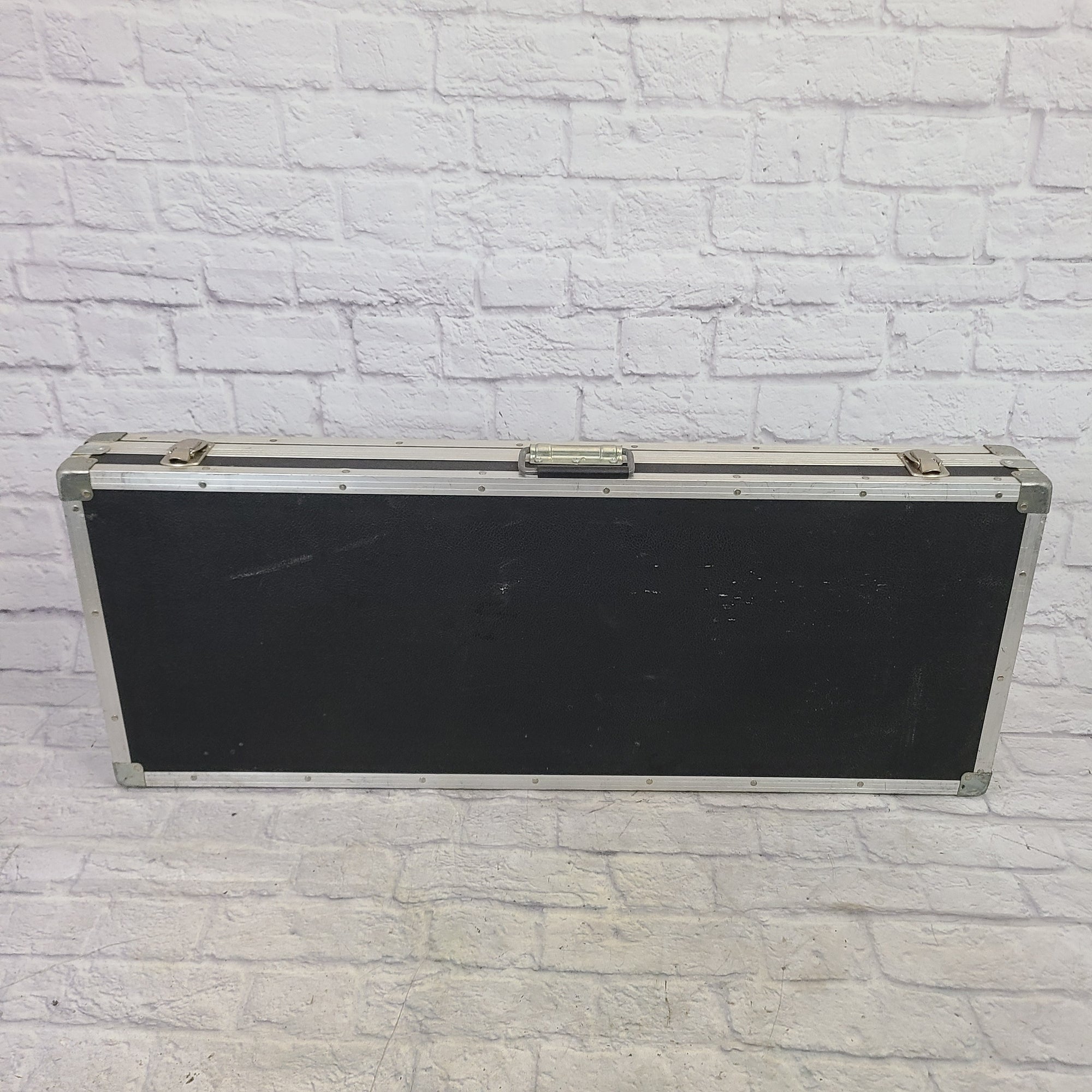 Unknown Offset (Strat, Tele, Jazzmaster, Jaguar) Style Flight Case