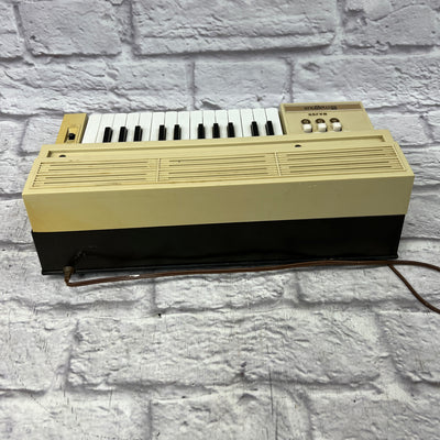Magnus Model 7000 Chord Organ