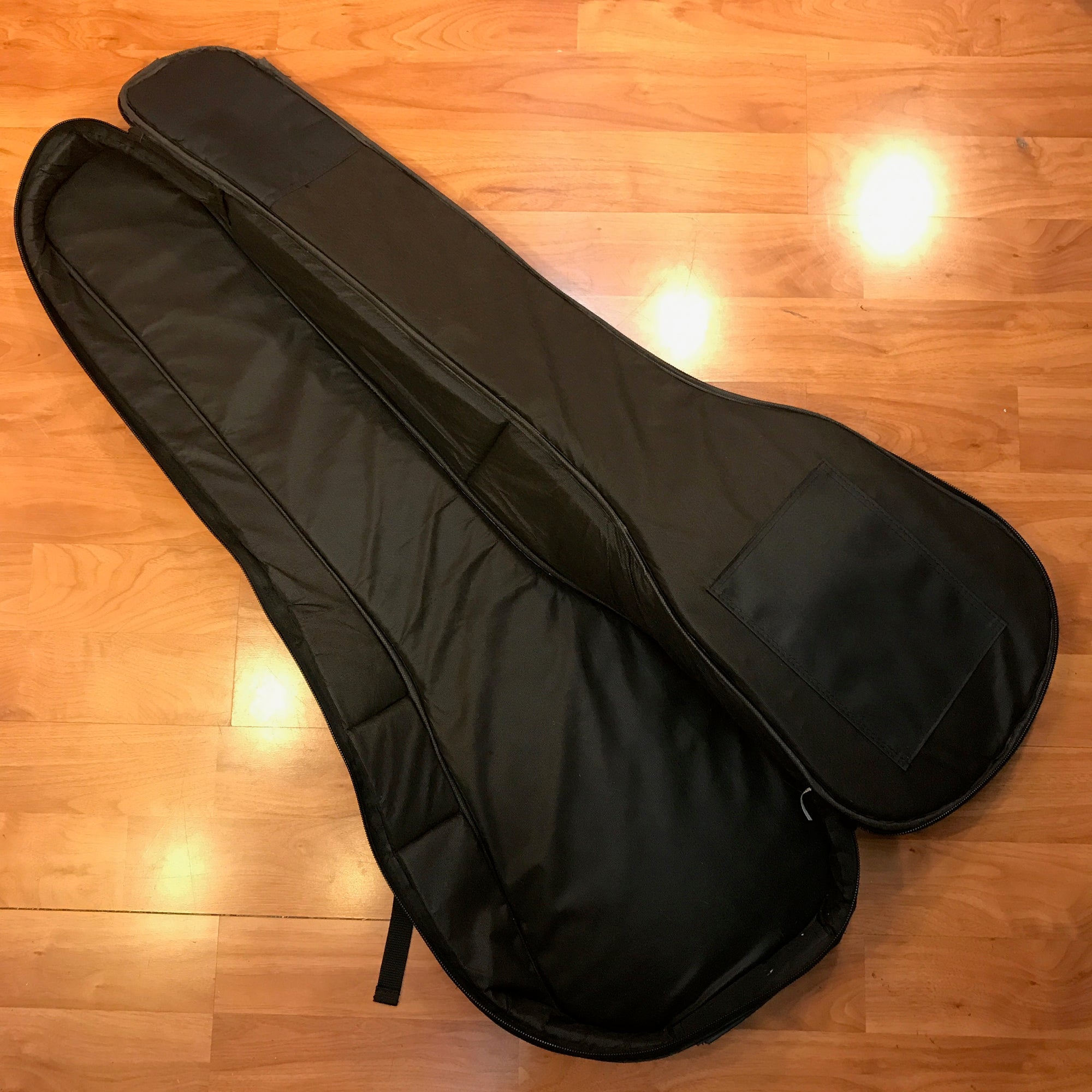 World Tour Deluxe Bass Guitar Gig Bag