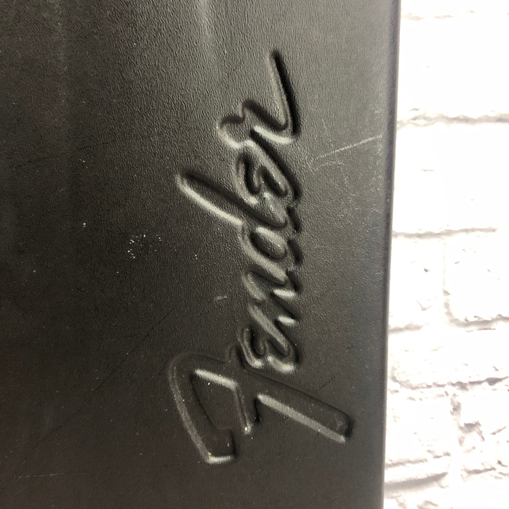 Fender Molded Bass Hard Shell Case
