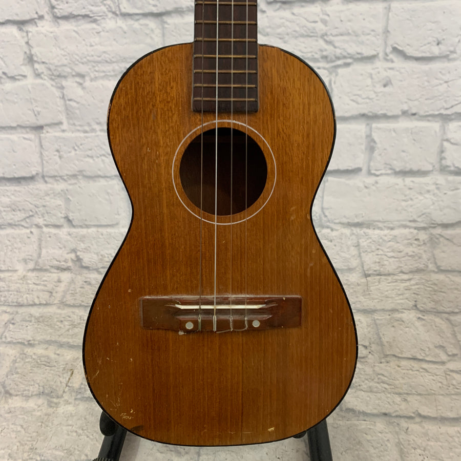 Unknown Ukulele D-8 30"