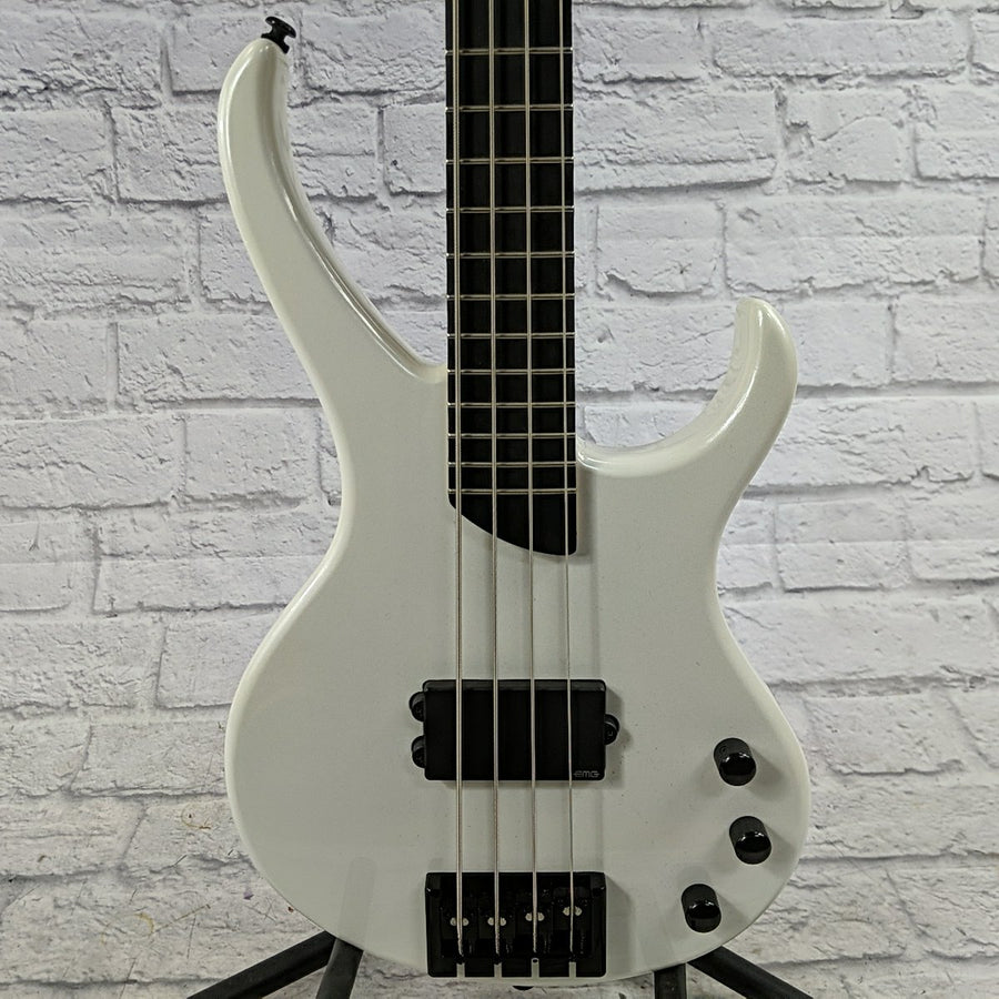 Kramer D-1 4 String Bass Guitar