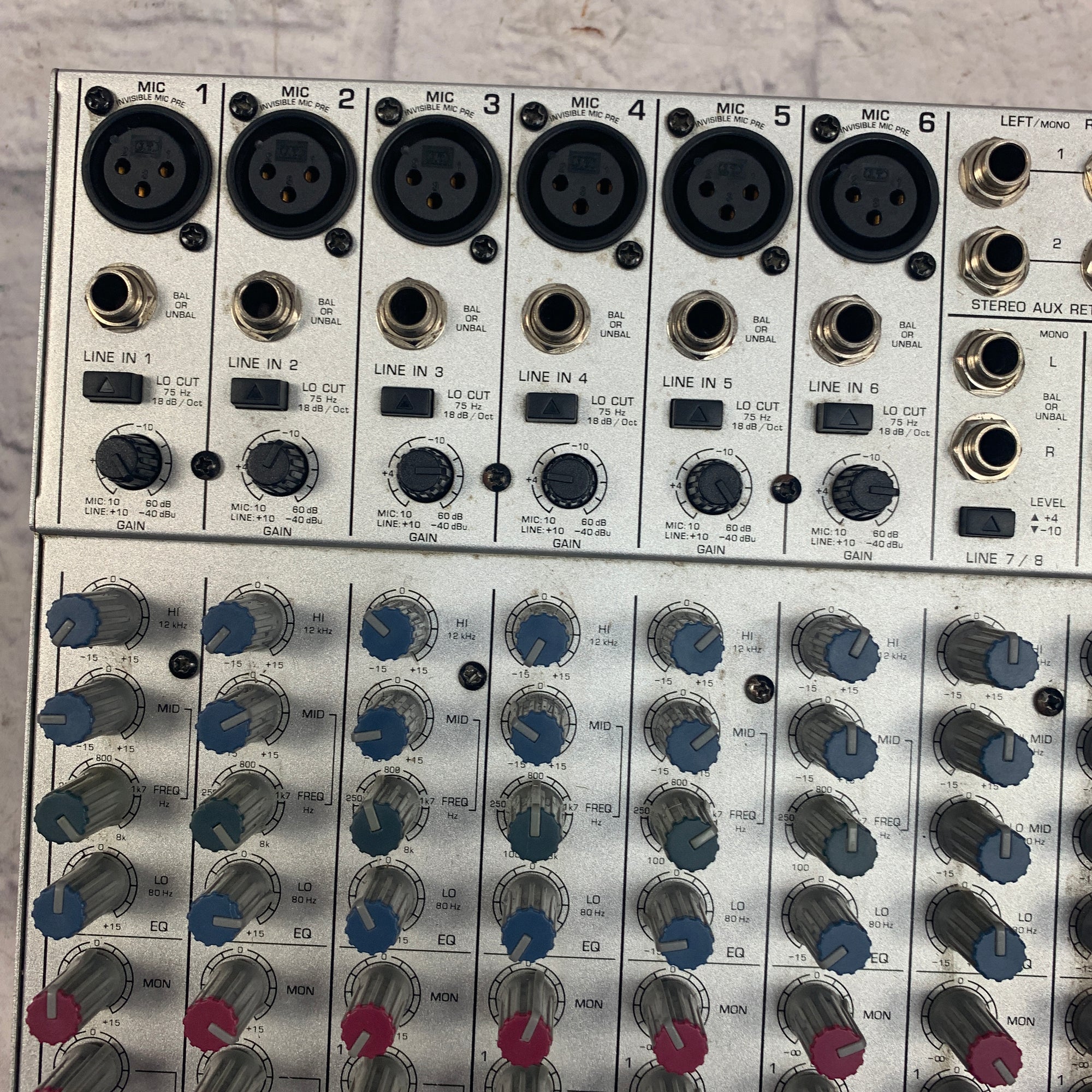 Behringer Eurorack UB1832FX Pro Mixer